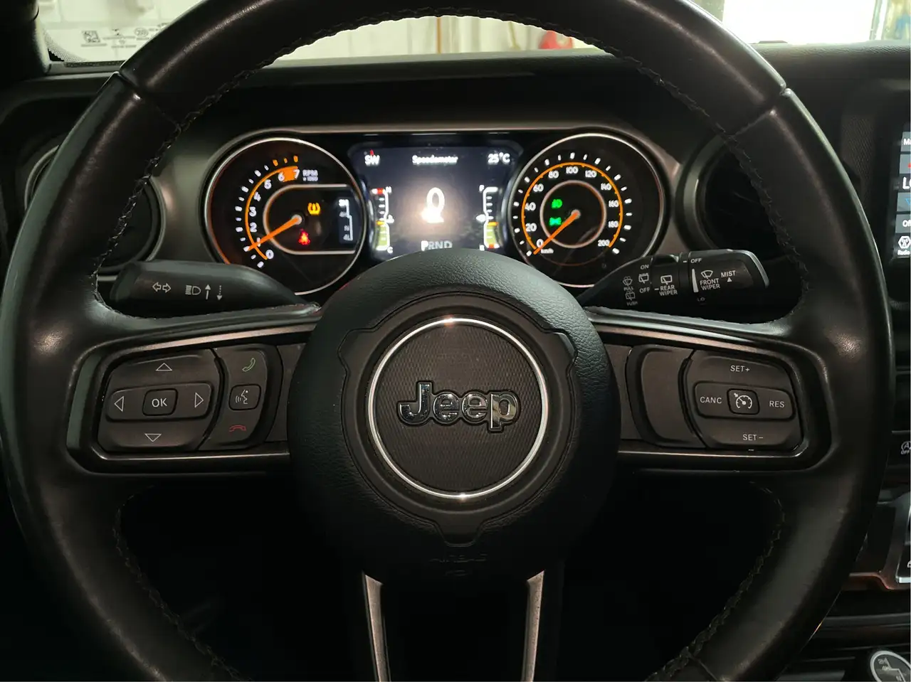 Jeep Wrangler снимка Jeep Wrangler