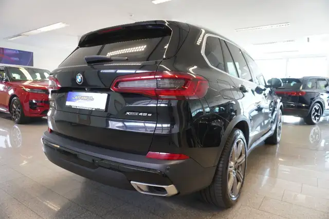 BMW X5 view 5