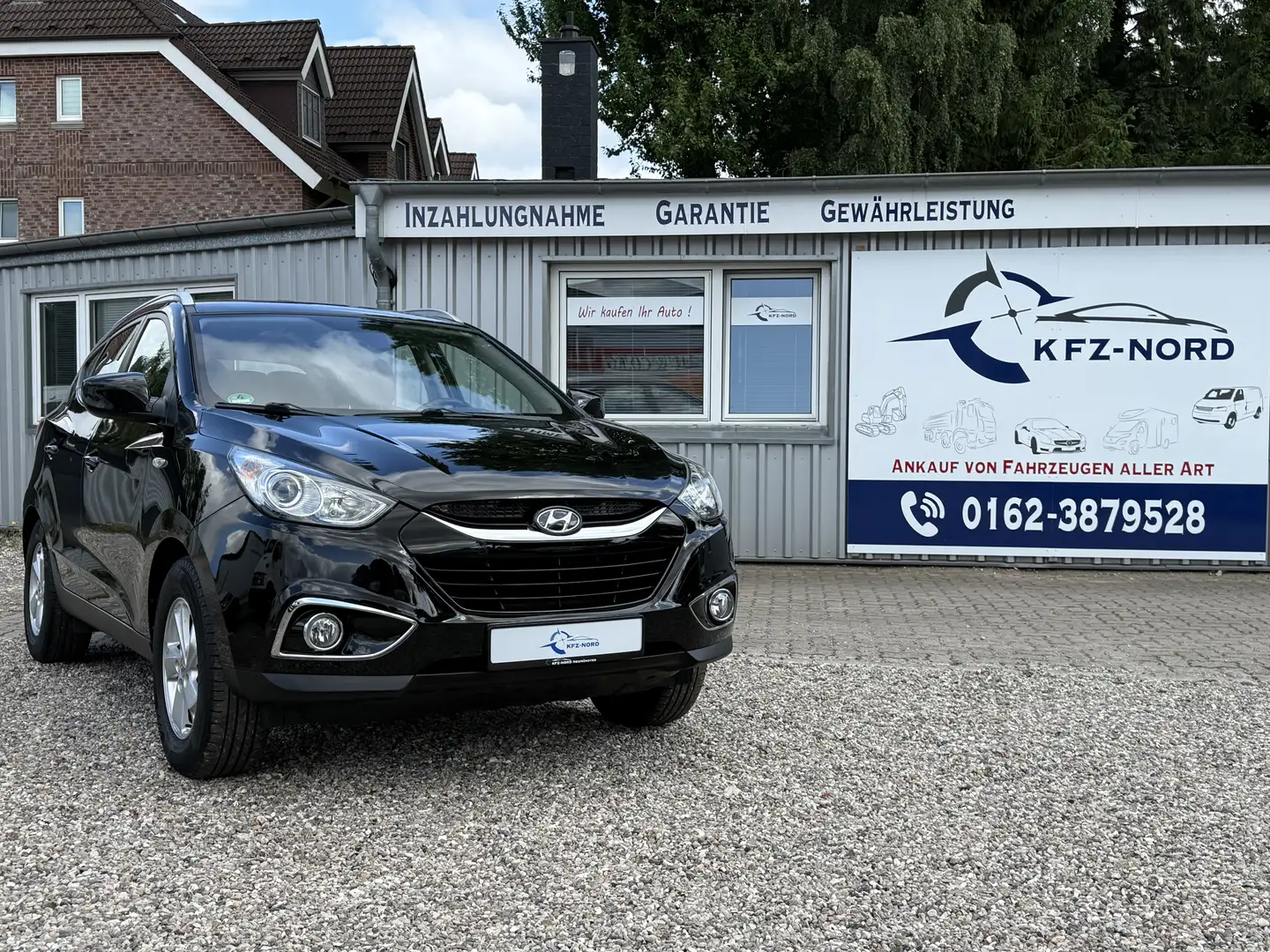 Hyundai iX35 5 Star Edition AWD*AHK*PDC*TÜV Neu* Zwart - 1