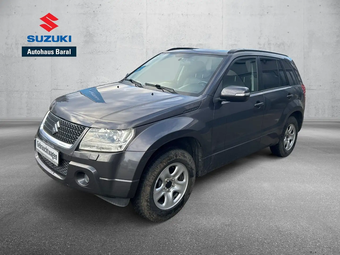 Suzuki Grand Vitara 2.4 Comfort Automatik Gris - 2