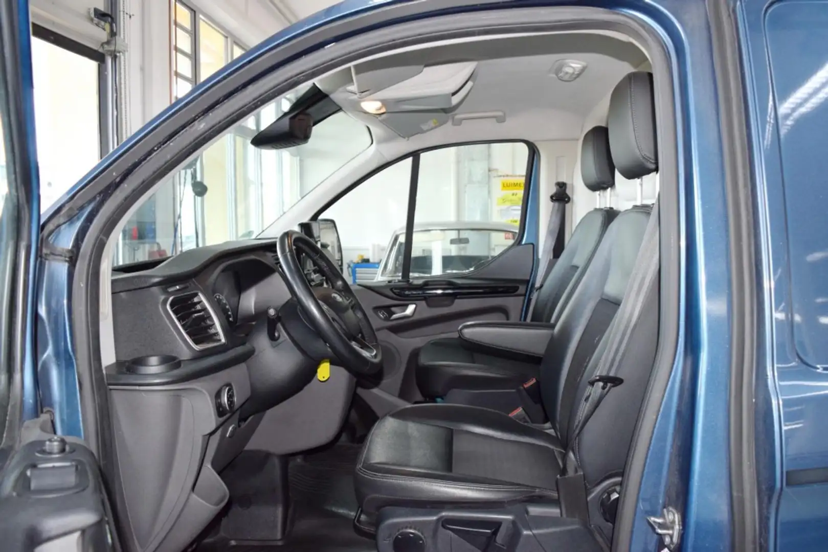 Ford Transit Custom Kasten 310 L1 Sport AHK Standheiz Blau - 2