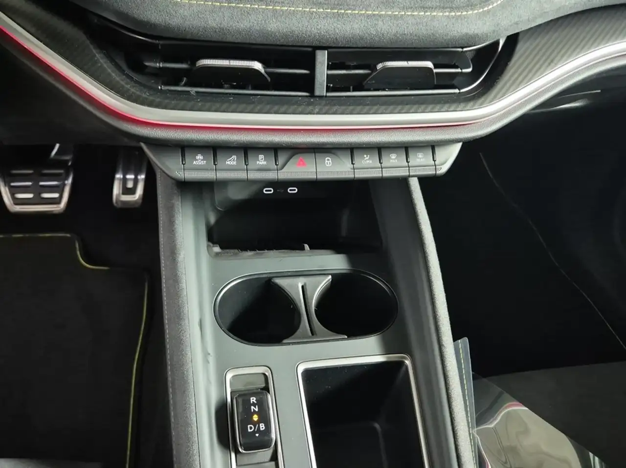 Skoda Elroq RS AHK*MATRIX*NAV*SHZ*ACC*PARKLENK*360°*EL.SITZ..., миниатюра 17