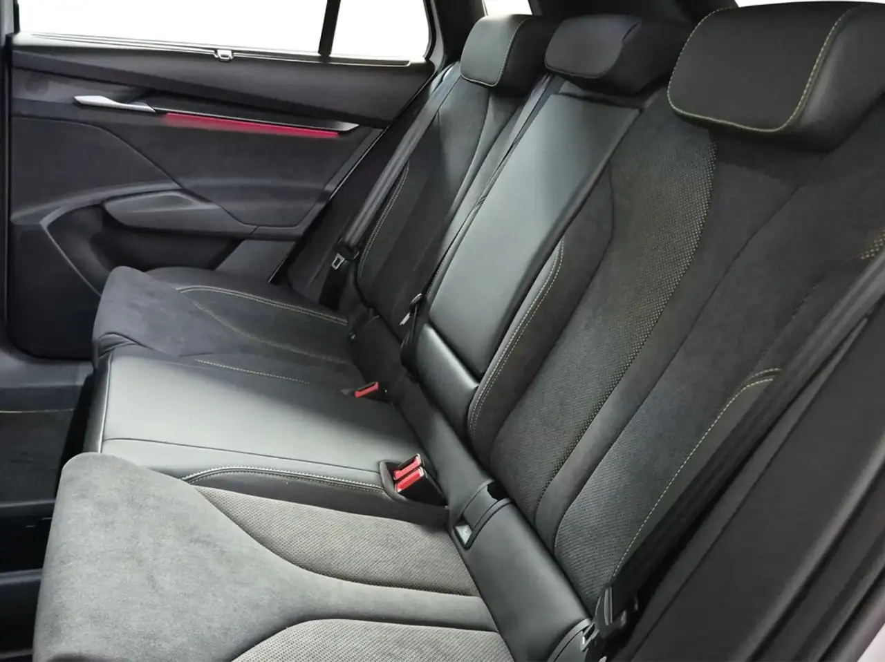 Skoda Elroq RS AHK*MATRIX*NAV*SHZ*ACC*PARKLENK*360°*EL.SITZ..., миниатюра 19