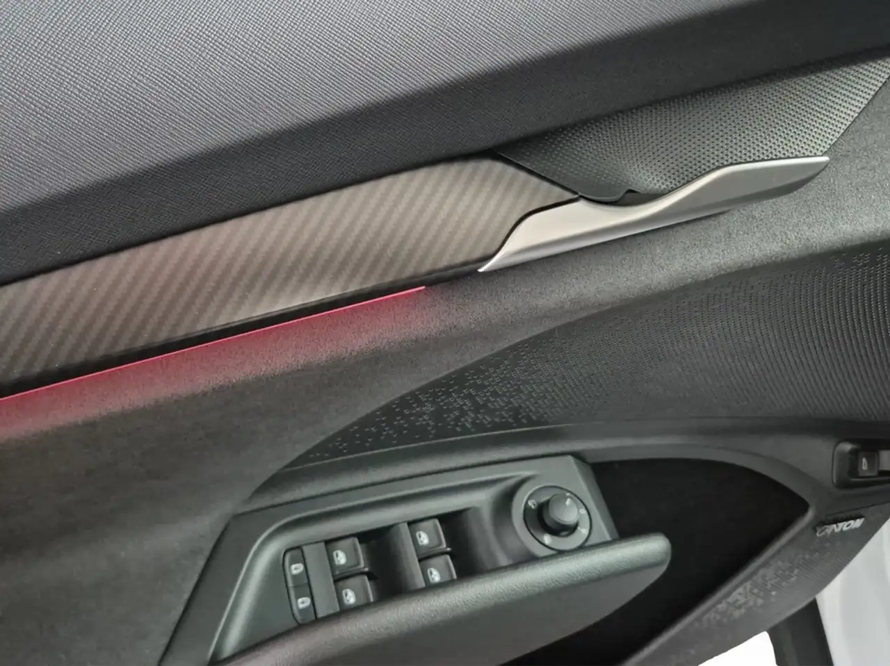 Skoda Elroq RS AHK*MATRIX*NAV*SHZ*ACC*PARKLENK*360°*EL.SITZ..., миниатюра 13