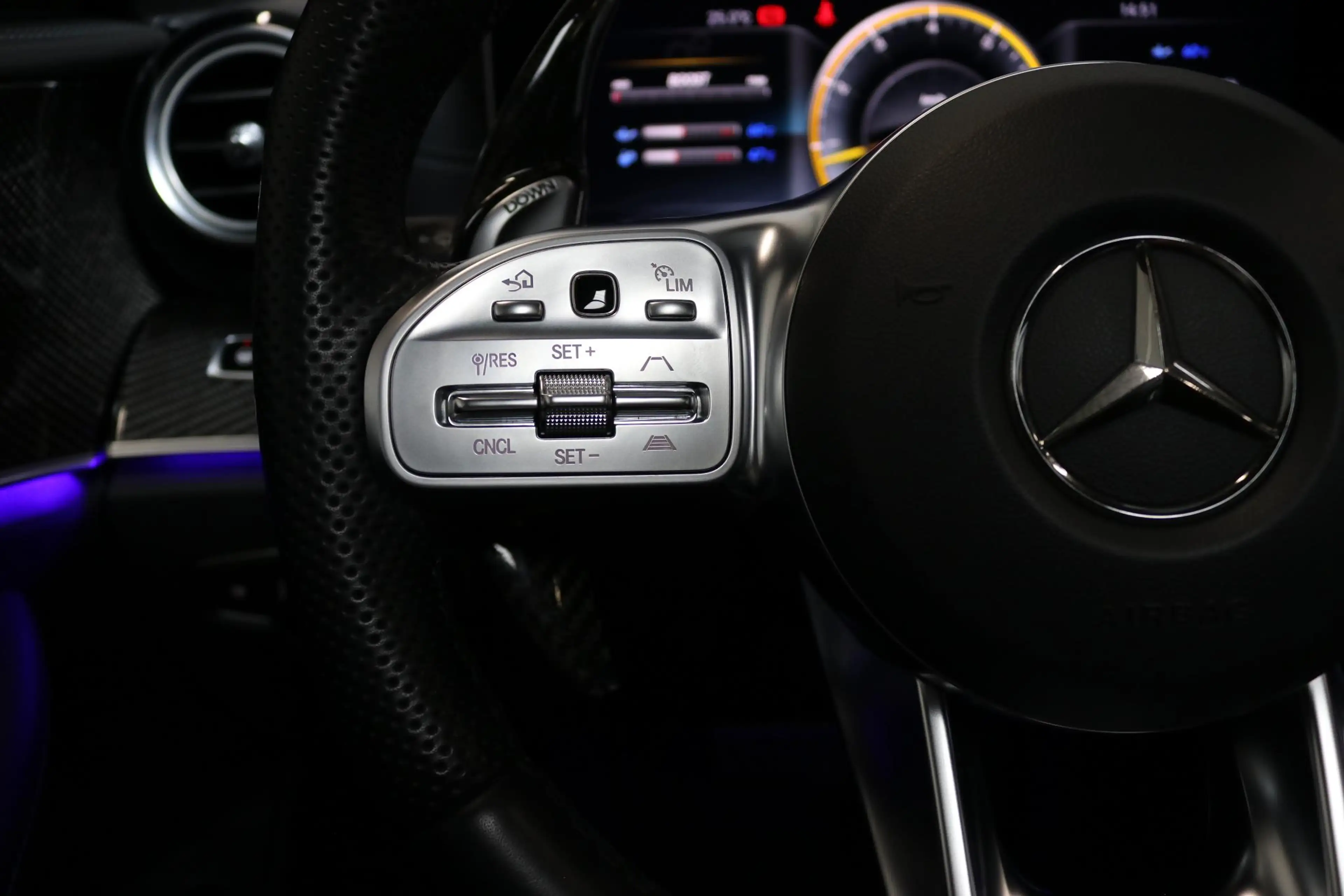 Mercedes-Benz E 63 AMG Estate S 4MATIC+ | KERAMISCHE REMMEN | HUD | PANO — photo 9