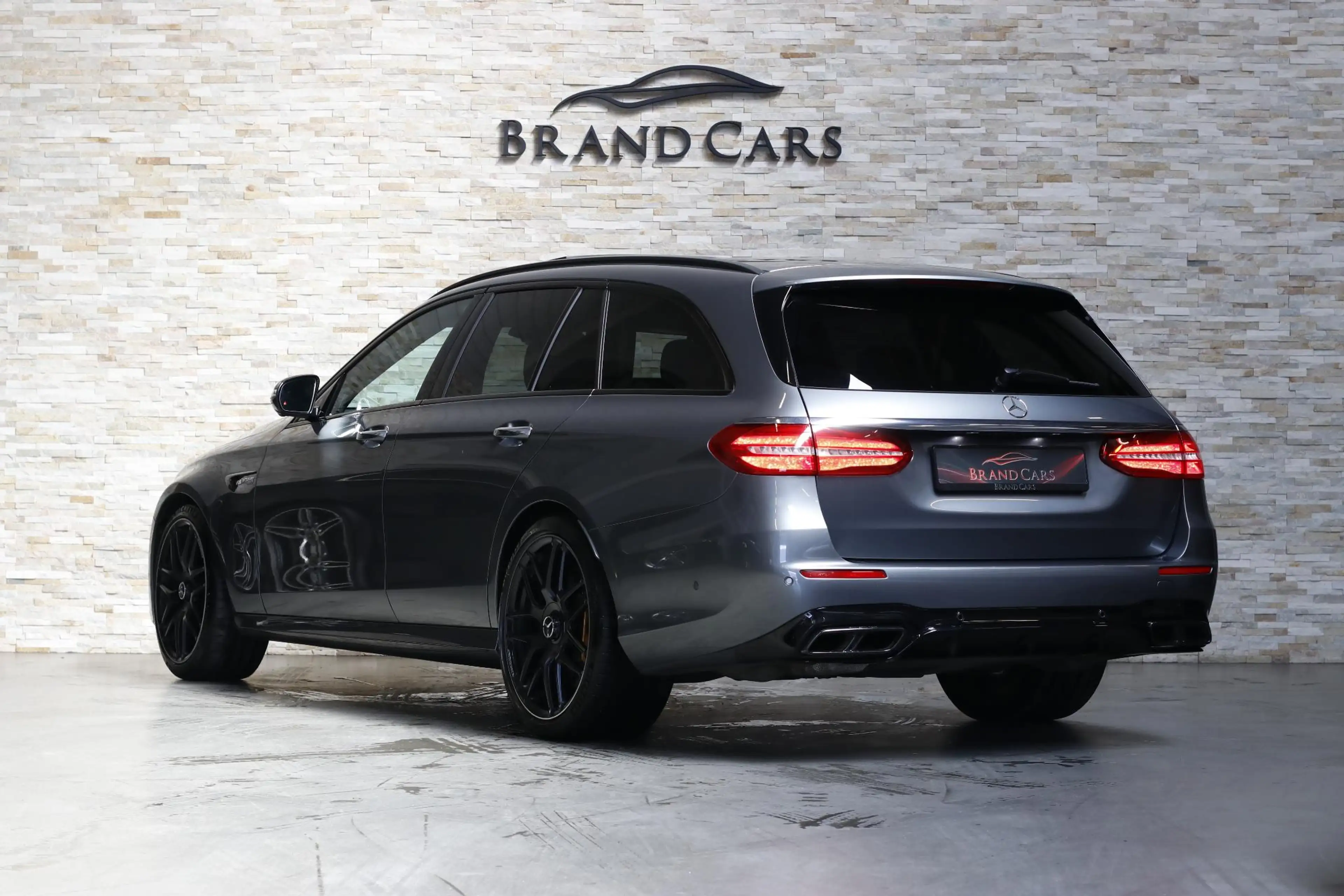Mercedes-Benz E 63 AMG Estate S 4MATIC+ | KERAMISCHE REMMEN | HUD | PANO — photo 2