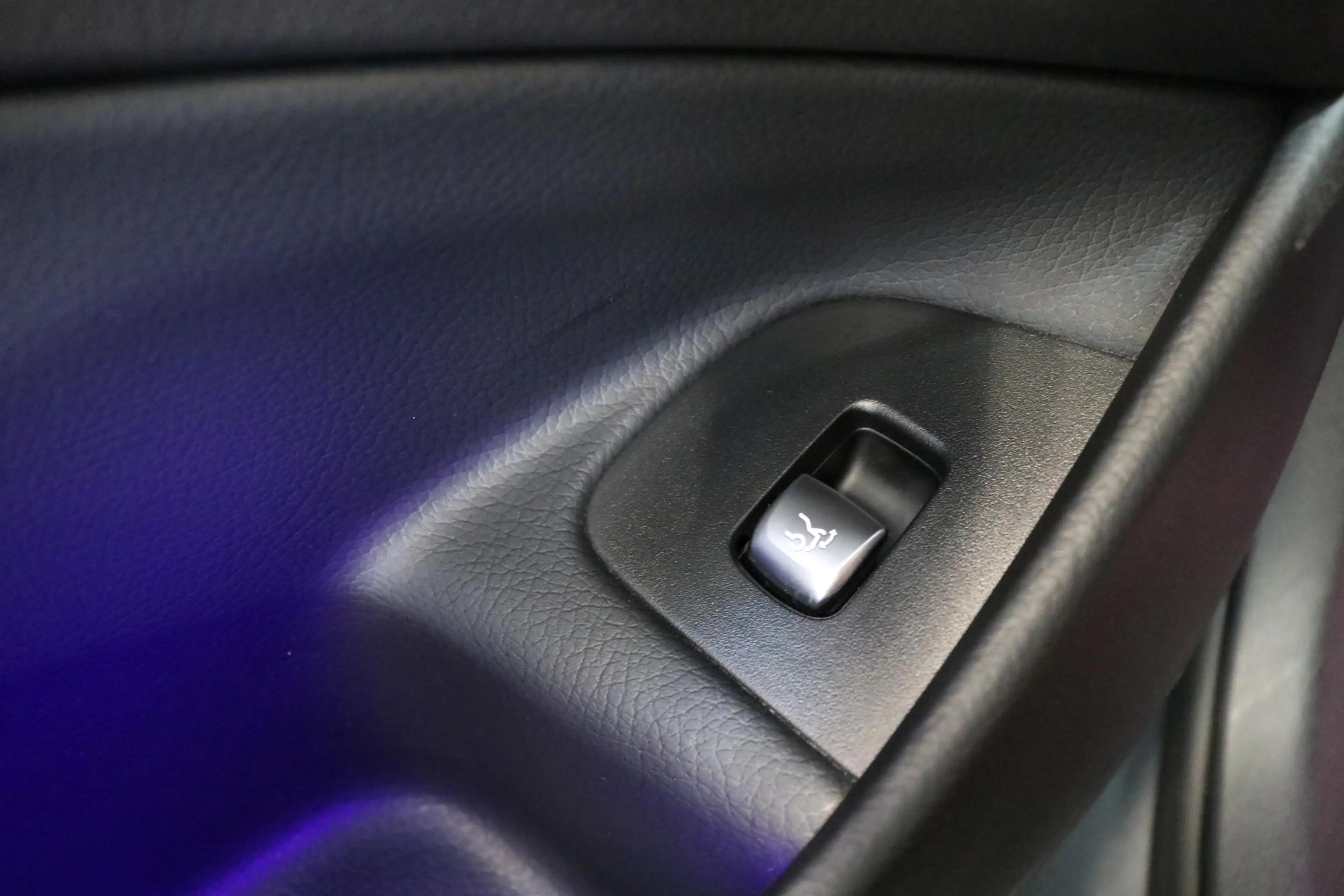 Mercedes-Benz E 63 AMG Estate S 4MATIC+ | KERAMISCHE REMMEN | HUD | PANO — photo 12