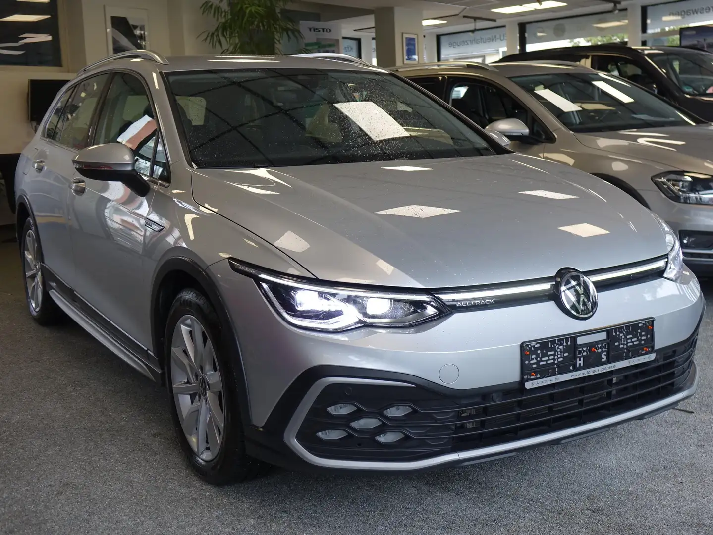 Volkswagen Golf Variant Alltrack 4Motion Plateado - 1