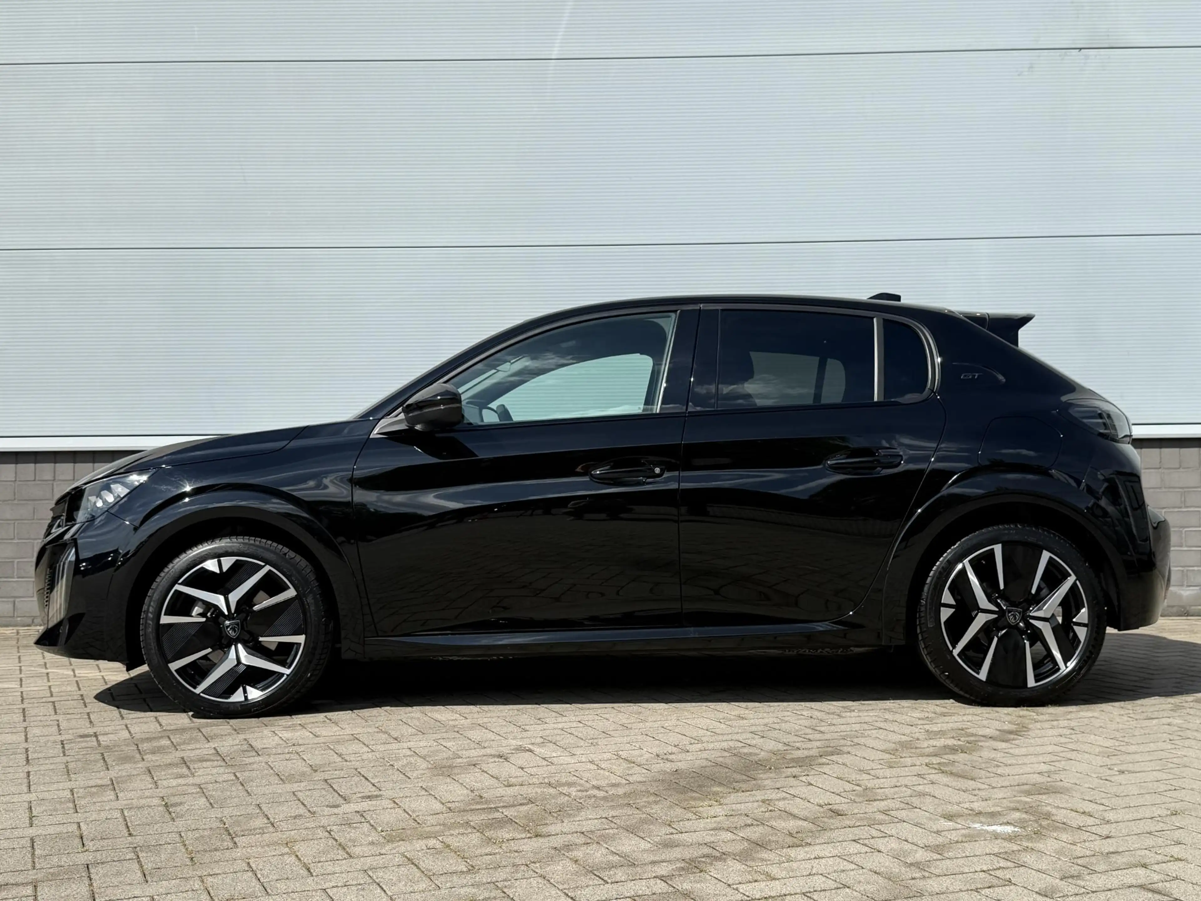 Peugeot 208 Hybrid Automaat GT | Panoramadak | Navigatie | Par — photo 3