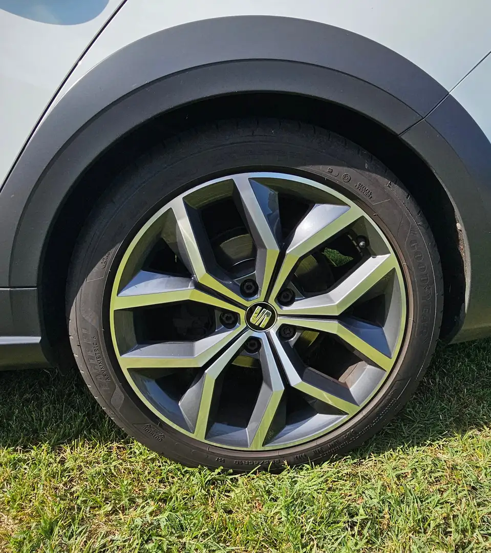SEAT Leon ST X-Perience 2,0 TDI DSG 4Drive Weiß - 2