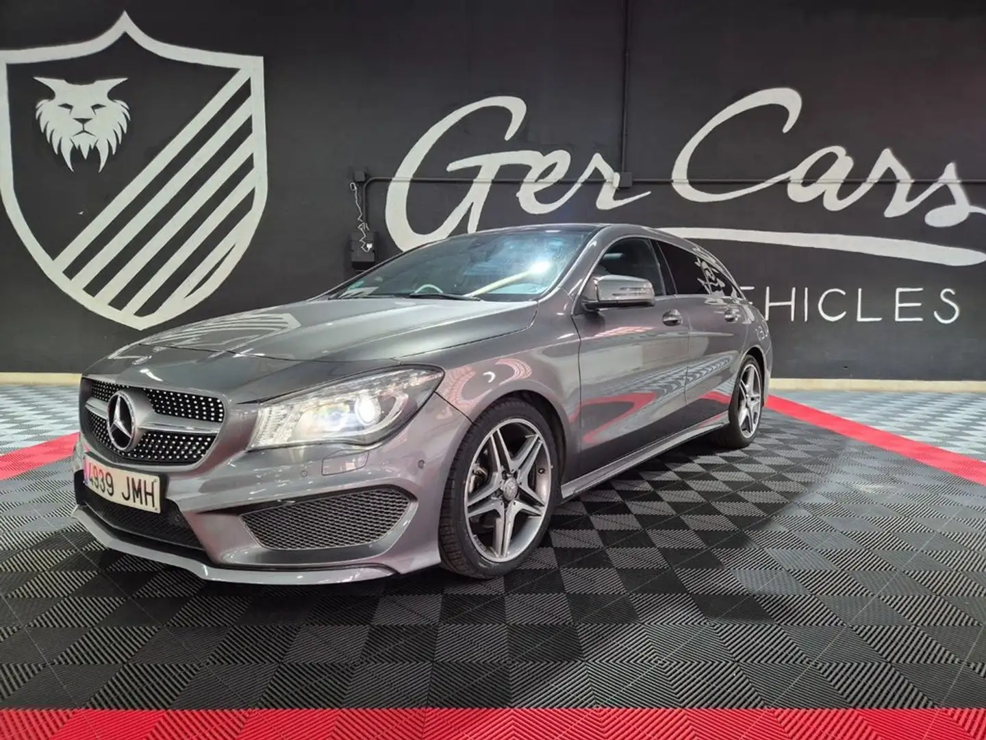 Mercedes-Benz 200 Clase CLA CLA  d AMG Line Shooting Brake Gris - 1