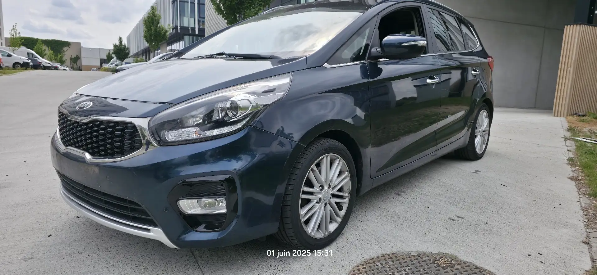Kia Carens 1.7 CRDi Navi Edition - 1
