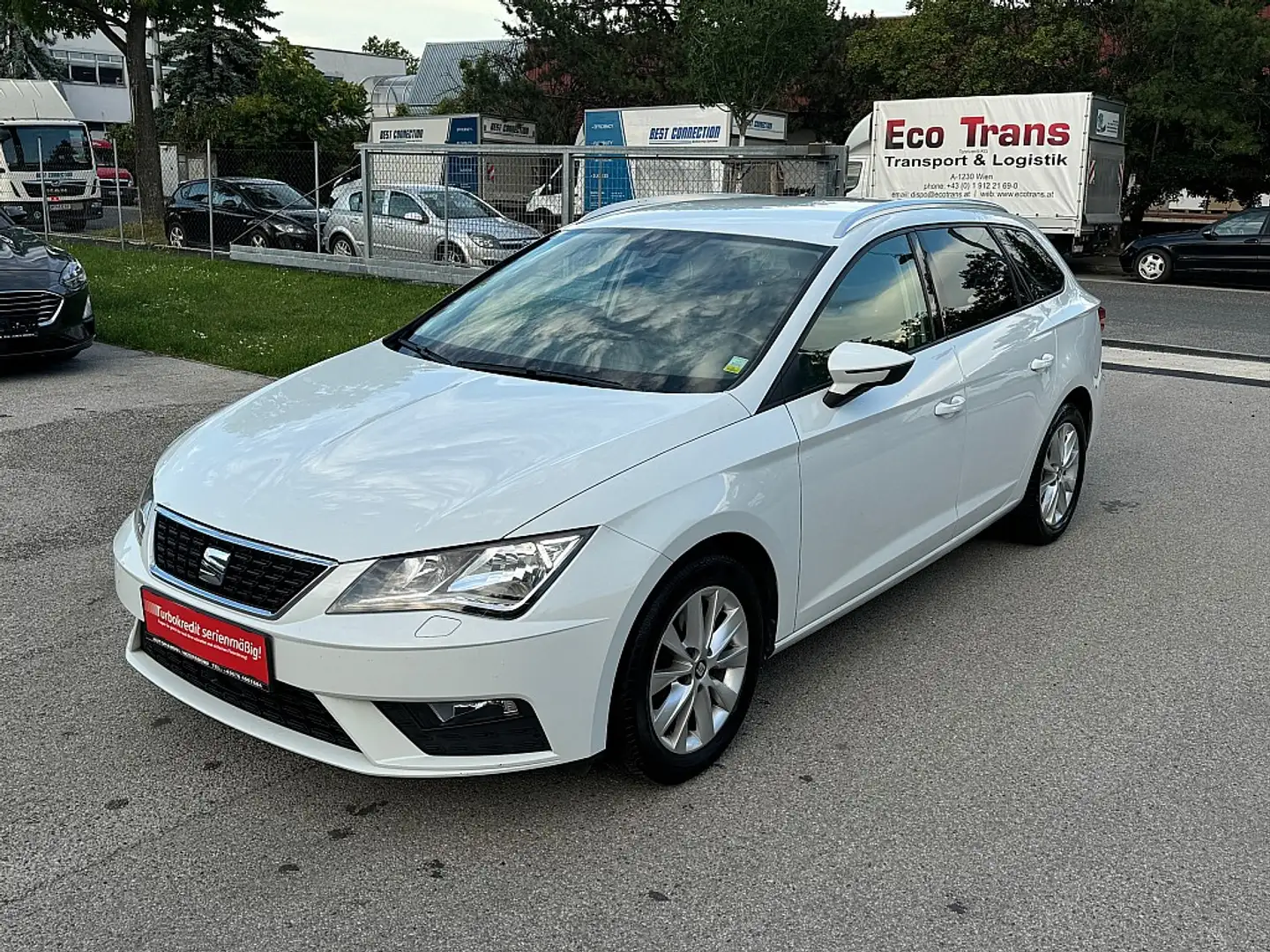 SEAT Leon ST Style 1,6 TDI / 1BESITZ / ANHÄNGERKUPPLUNG /... Weiß - 2