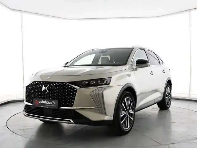DS Automobiles DS 7 Crossback view 3