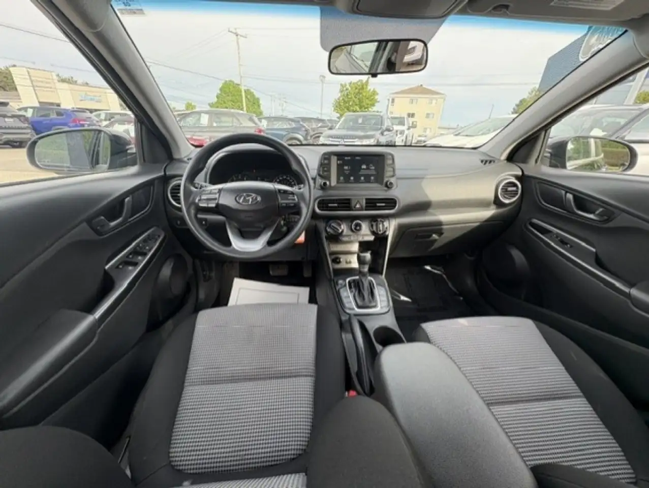 Hyundai KONA снимка Hyundai KONA