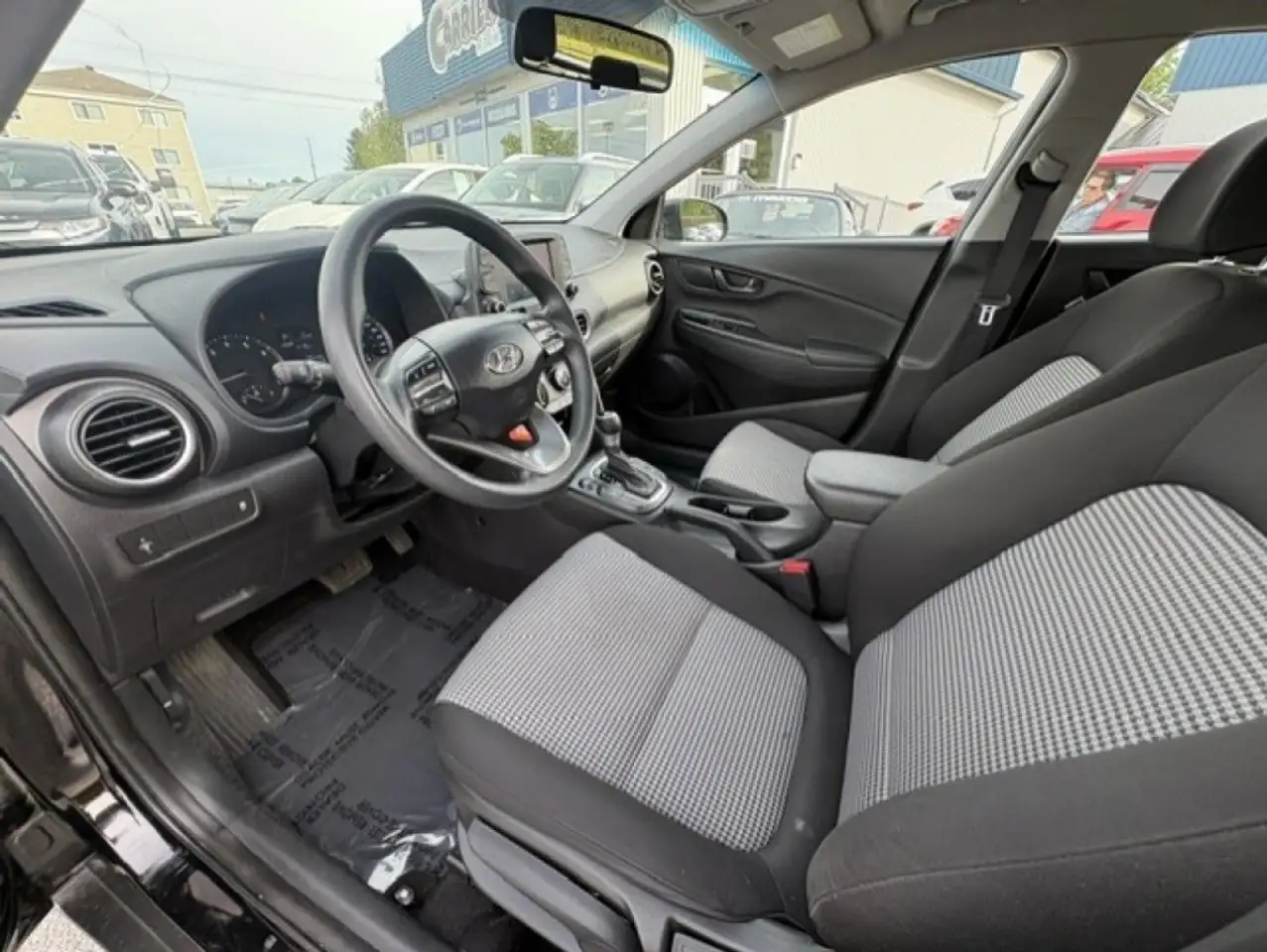 Hyundai KONA снимка Hyundai KONA