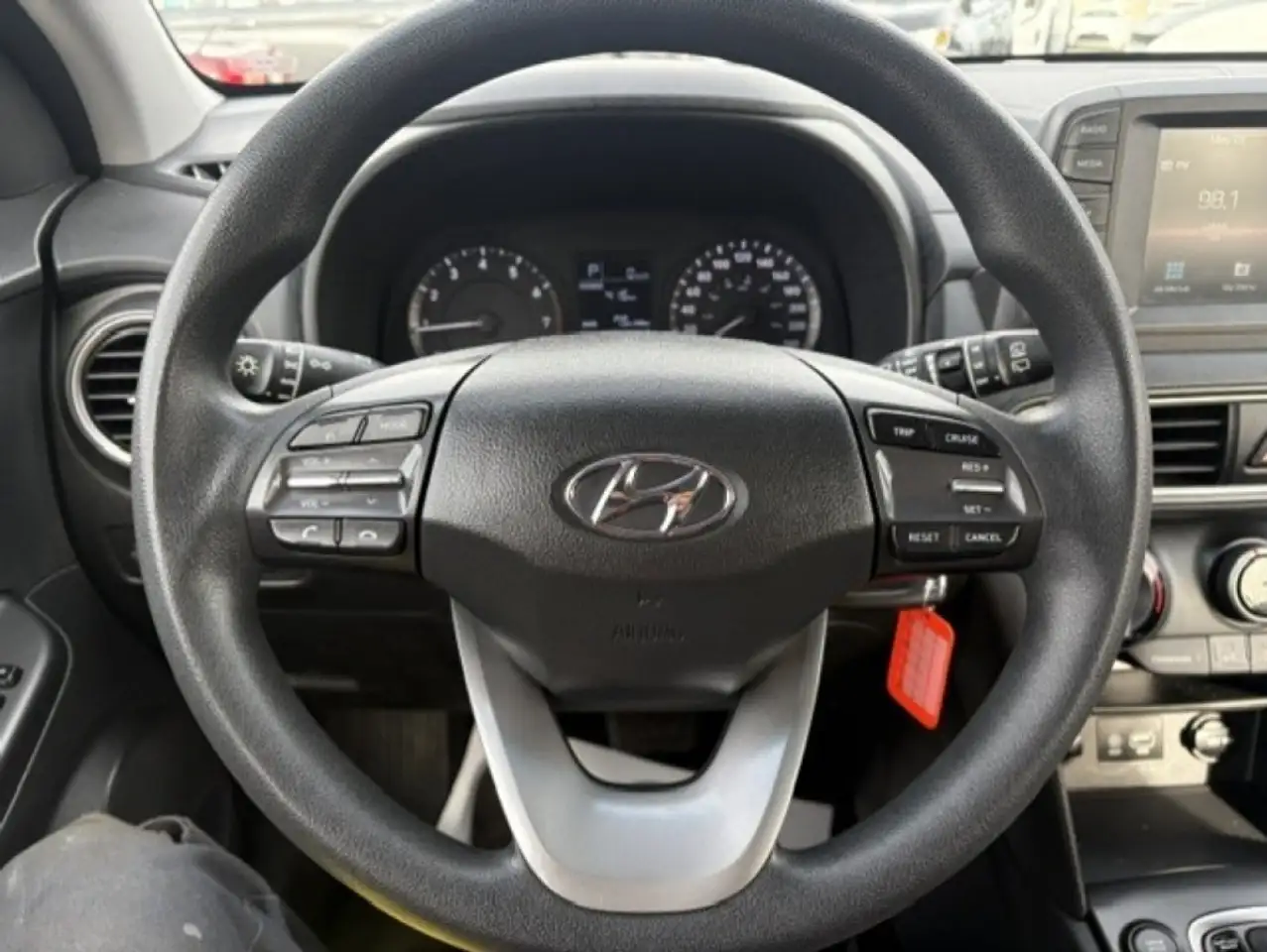 Hyundai KONA снимка Hyundai KONA