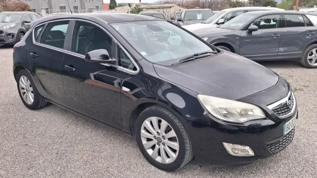 Opel Astra view 6