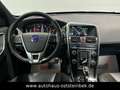 Volvo XC60 MOMENTUM 2WD/R-DESIGN/XENON/MEMORY/1-HAND/ Schwarz - thumbnail 16