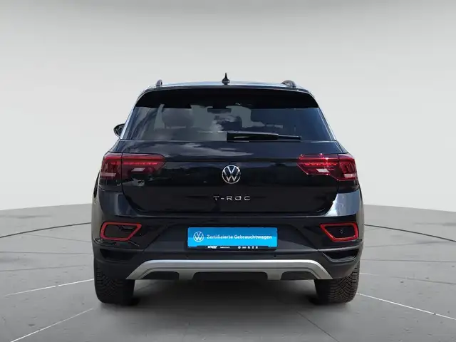 Volkswagen T-Roc view 7