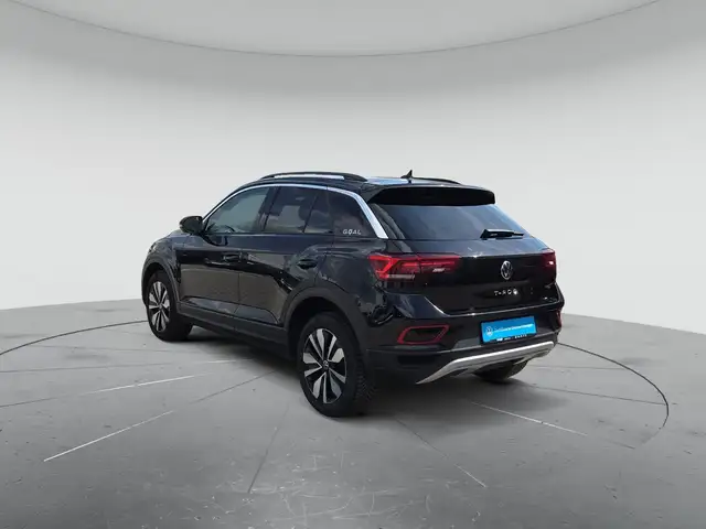 Volkswagen T-Roc view 3