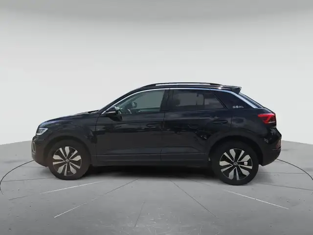 Volkswagen T-Roc view 6