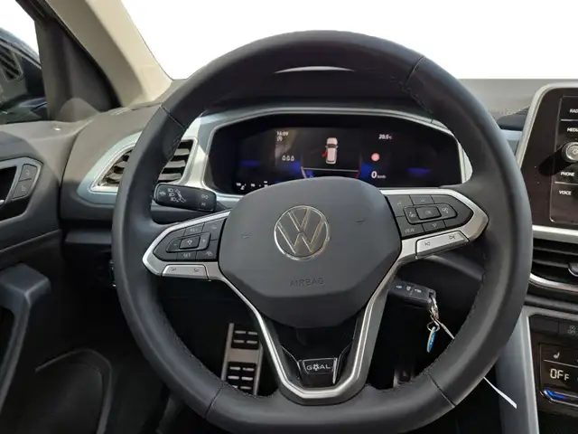 Volkswagen T-Roc view 13
