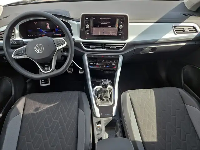 Volkswagen T-Roc view 8
