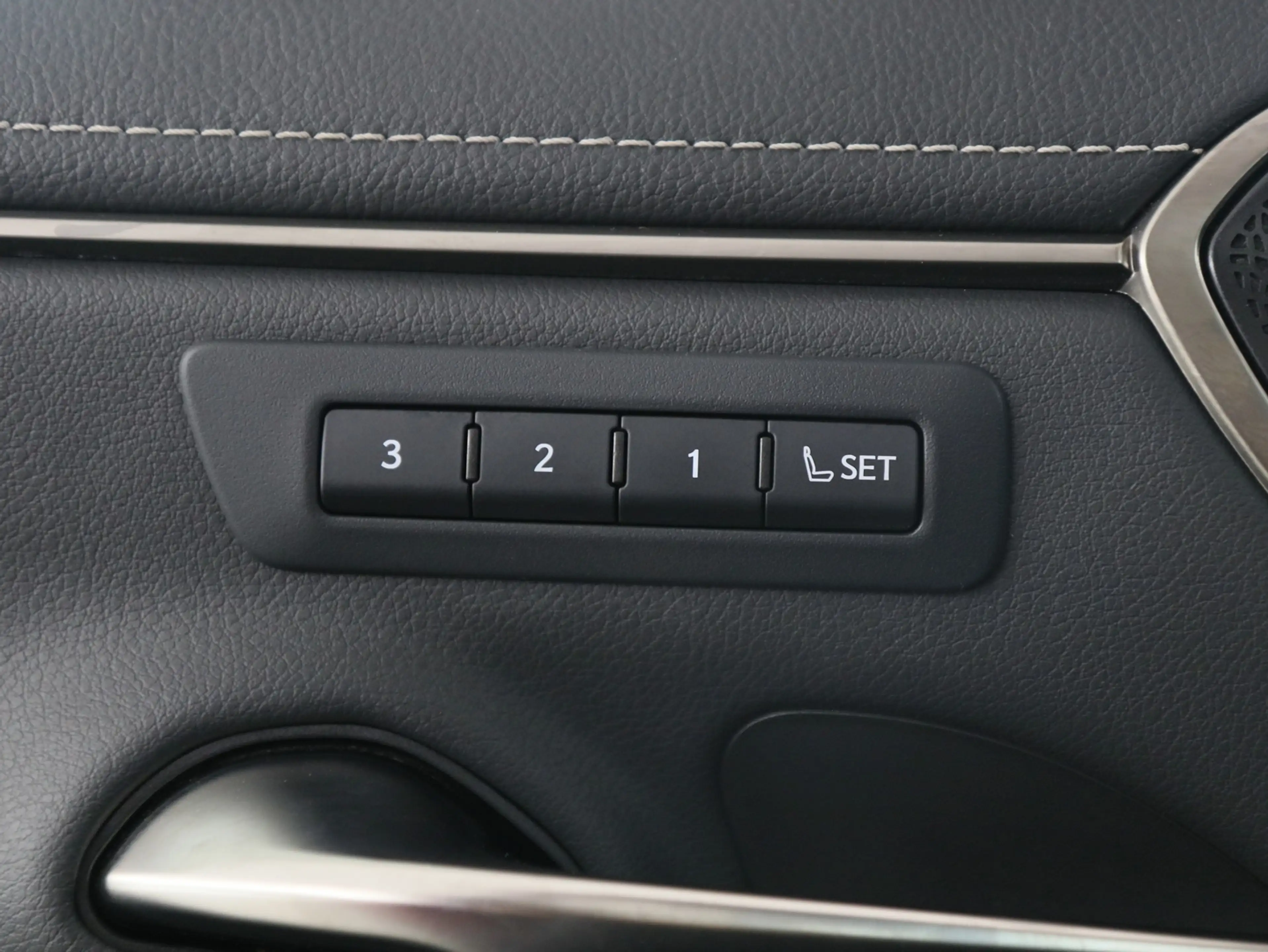 Lexus ES 300 300h F Sport Line | Adaptief Dempingsysteem | Stoe — photo 11
