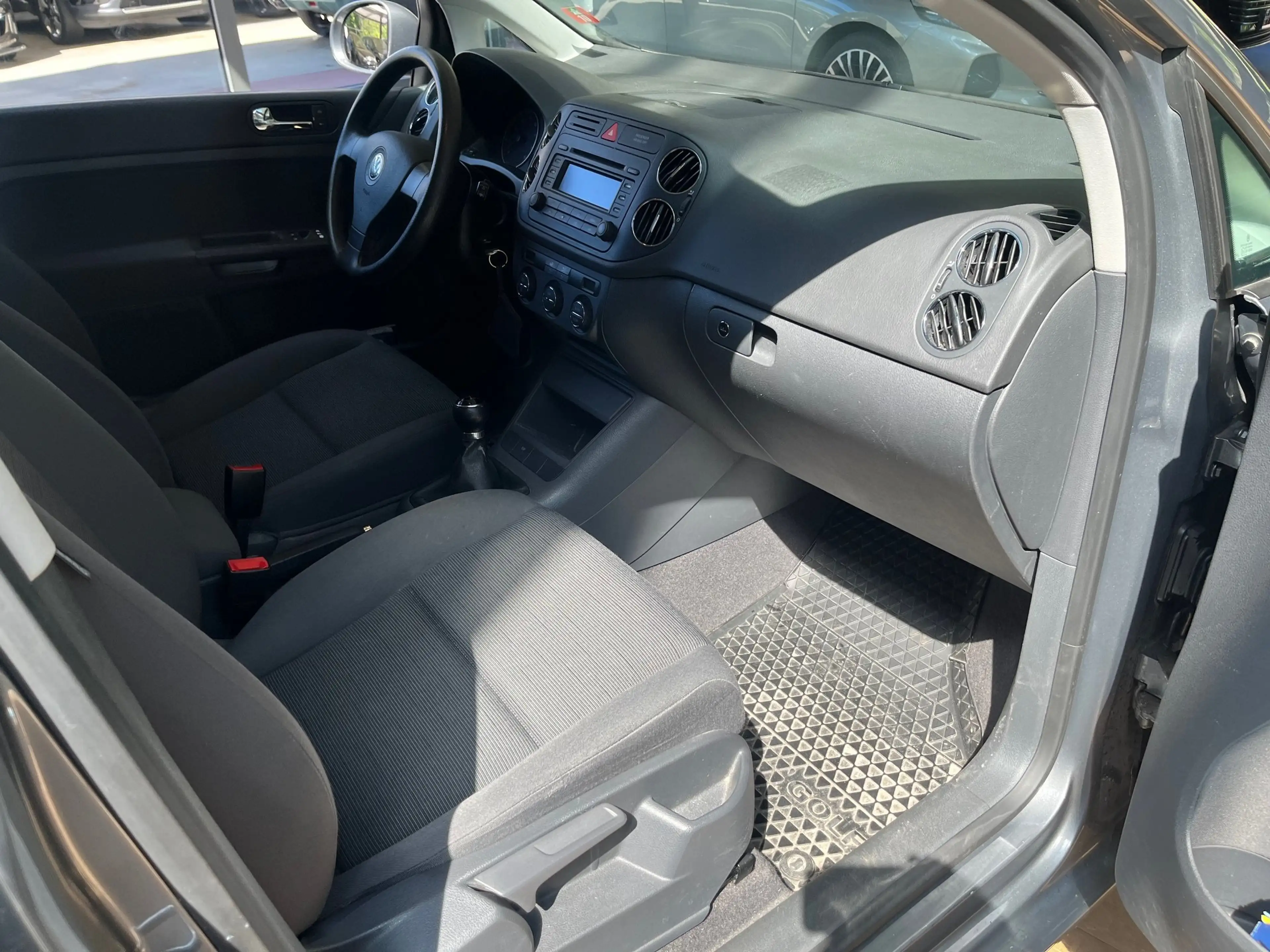 Volkswagen Golf Plus Trendline — photo 10