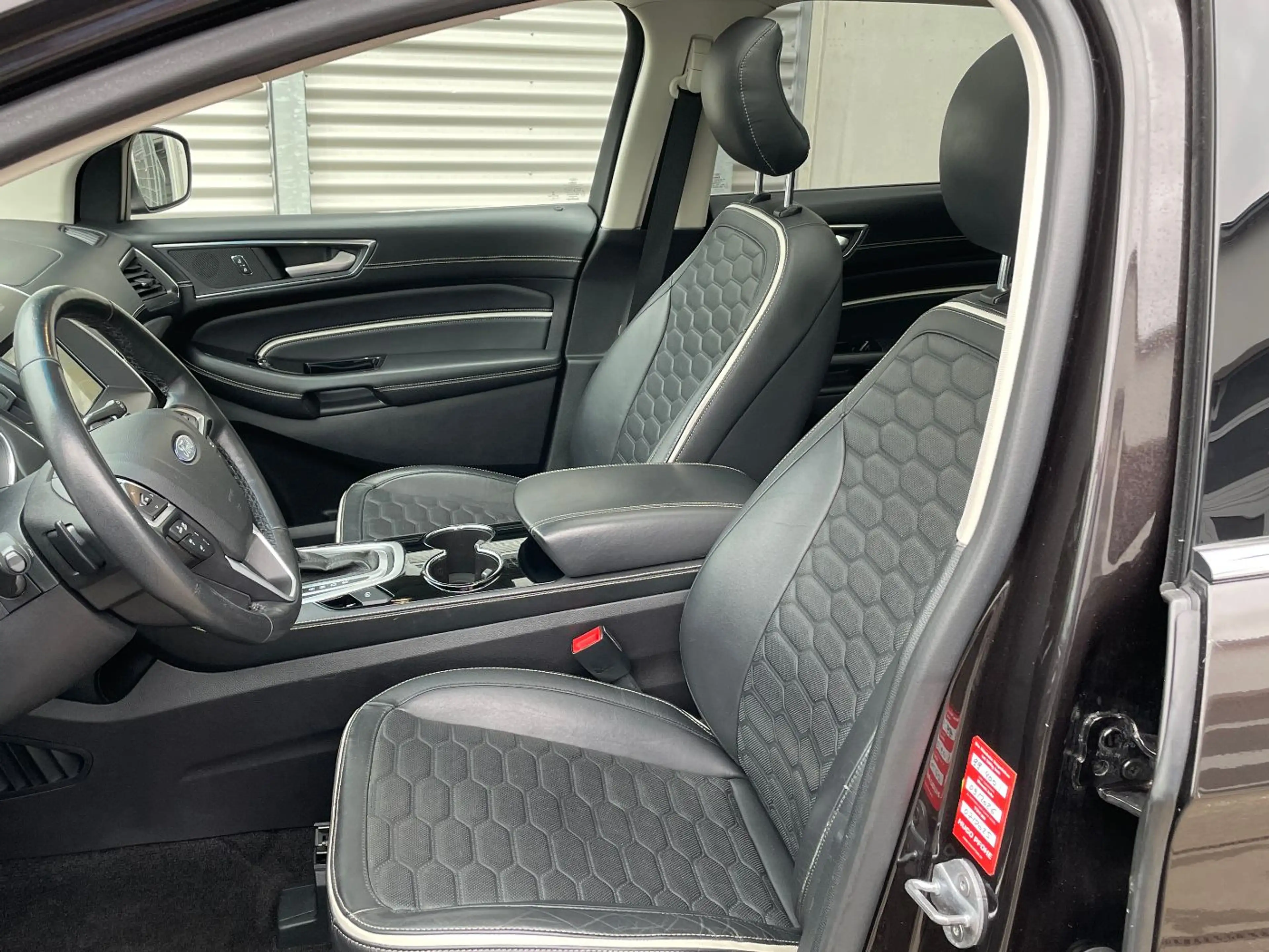 Ford Edge 4x4 Vignale Standheiz. Leder Glasdach Navi — photo 26