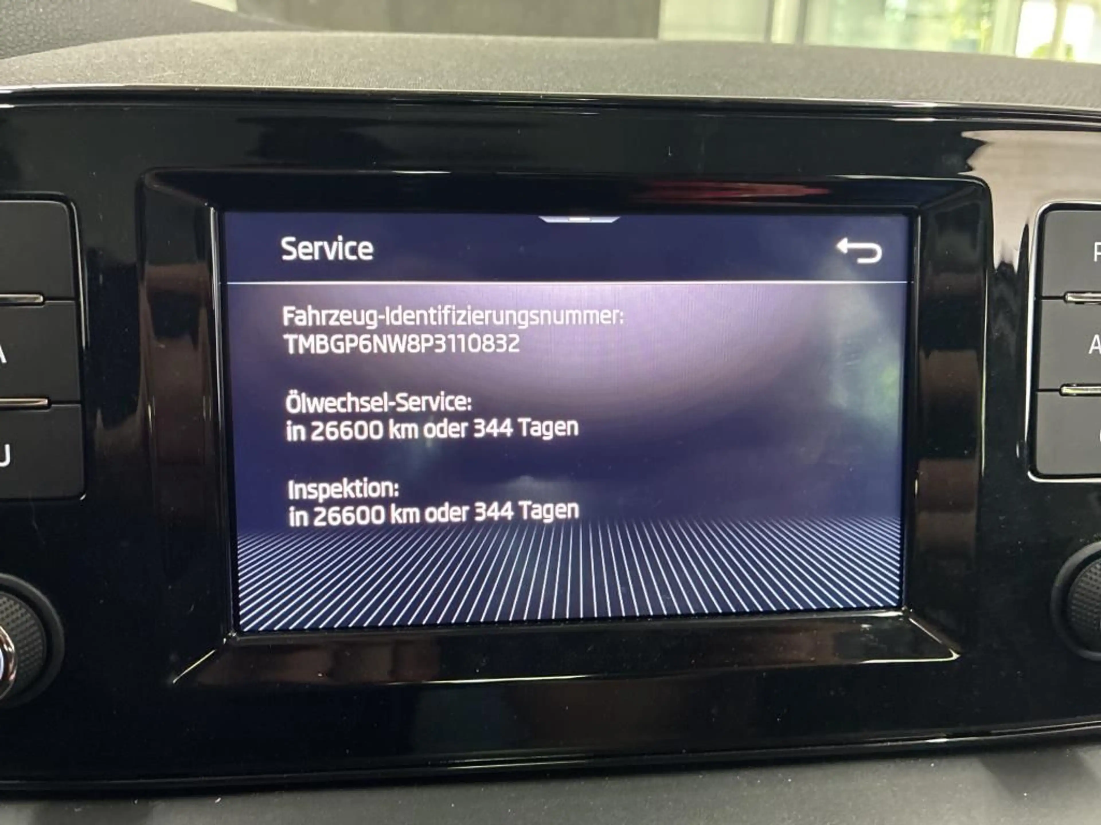 Skoda Kamiq Active/PDC/SHZ/LED/ALU/16ZOLL/SMARTLINK — photo 10