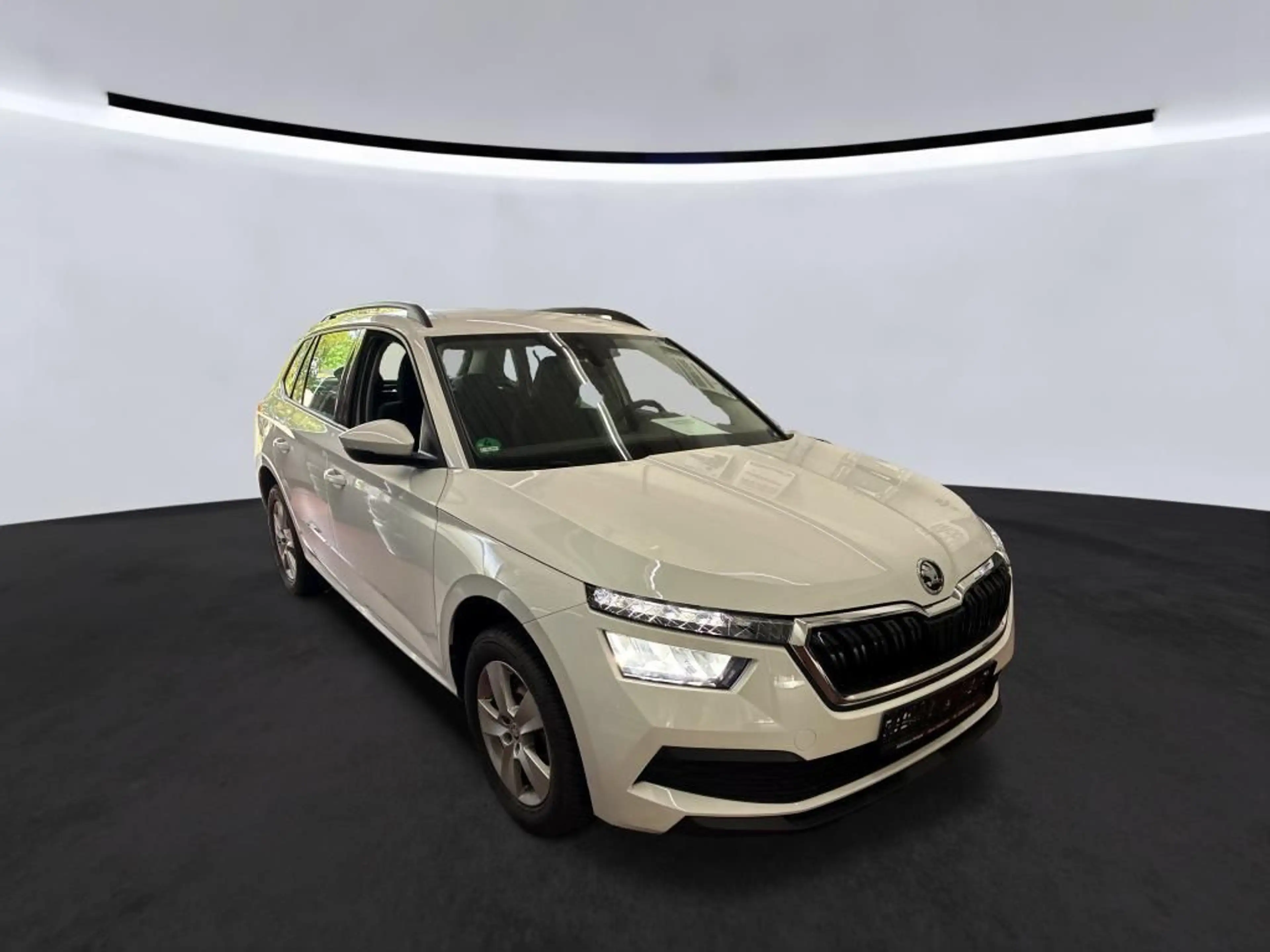 Skoda Kamiq Active/PDC/SHZ/LED/ALU/16ZOLL/SMARTLINK — photo 4