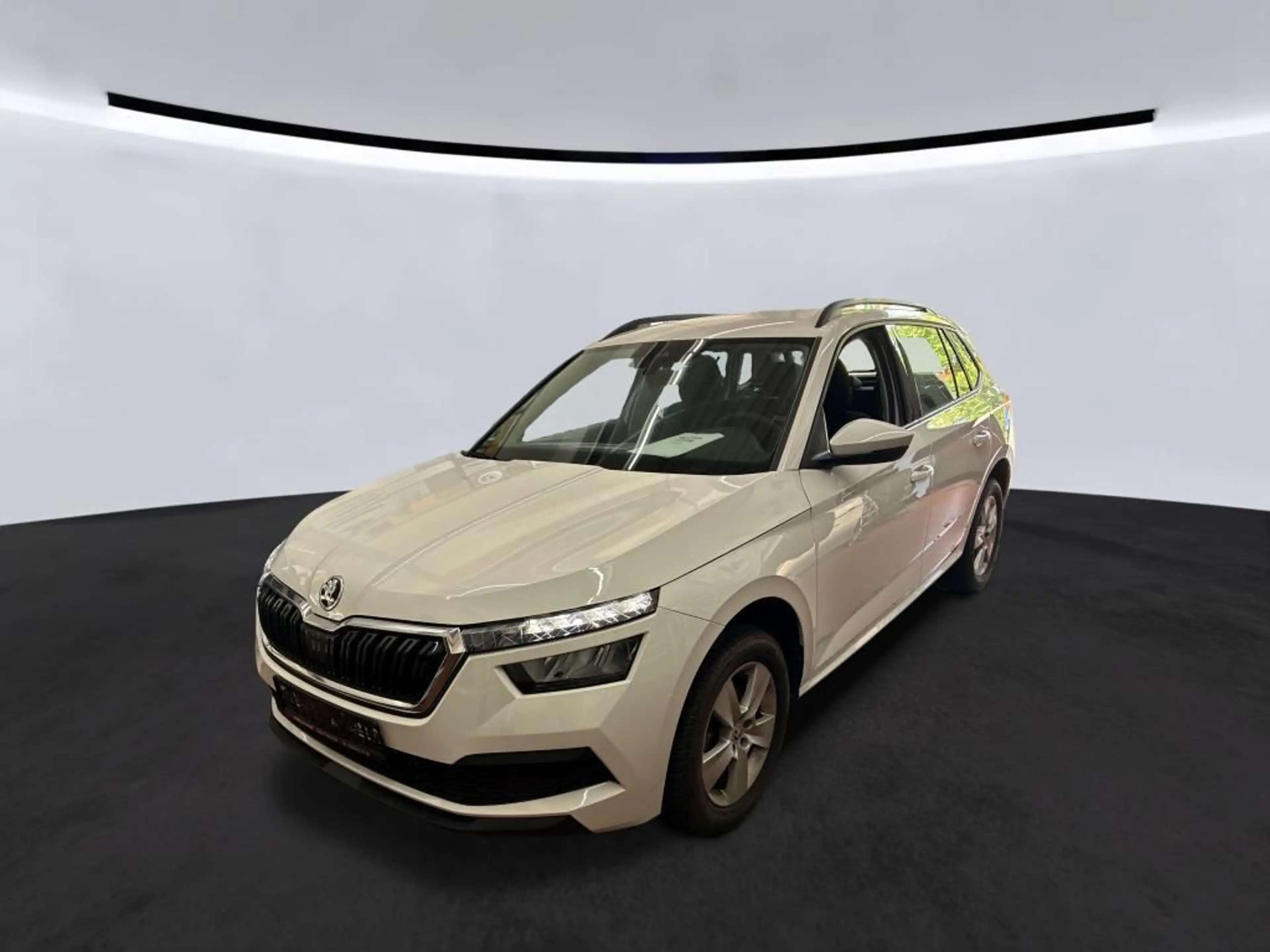 Skoda Kamiq Active/PDC/SHZ/LED/ALU/16ZOLL/SMARTLINK — photo 3