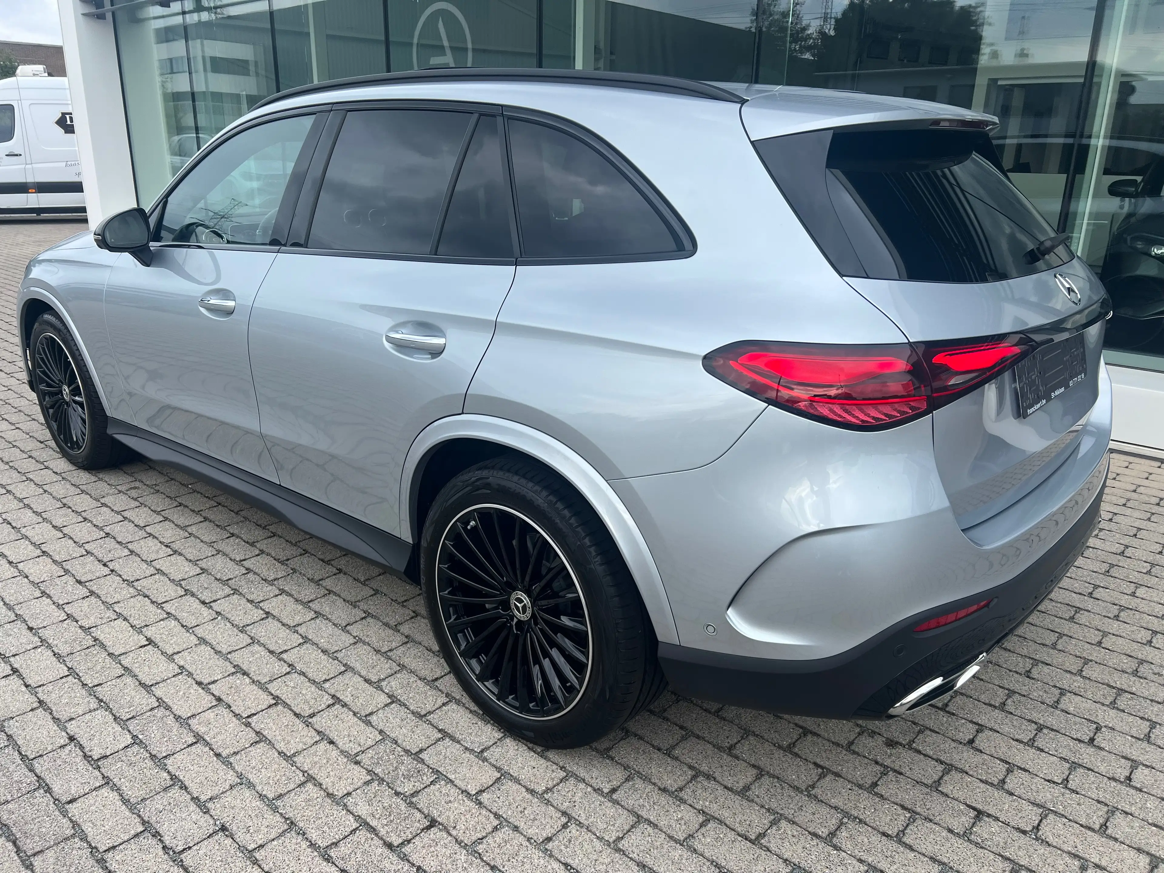 Mercedes-Benz GLC 200 200 AMG-Line * Nightpakket * Digital Light * Pano dak * Trekhaak * Keyless Go * — photo 2