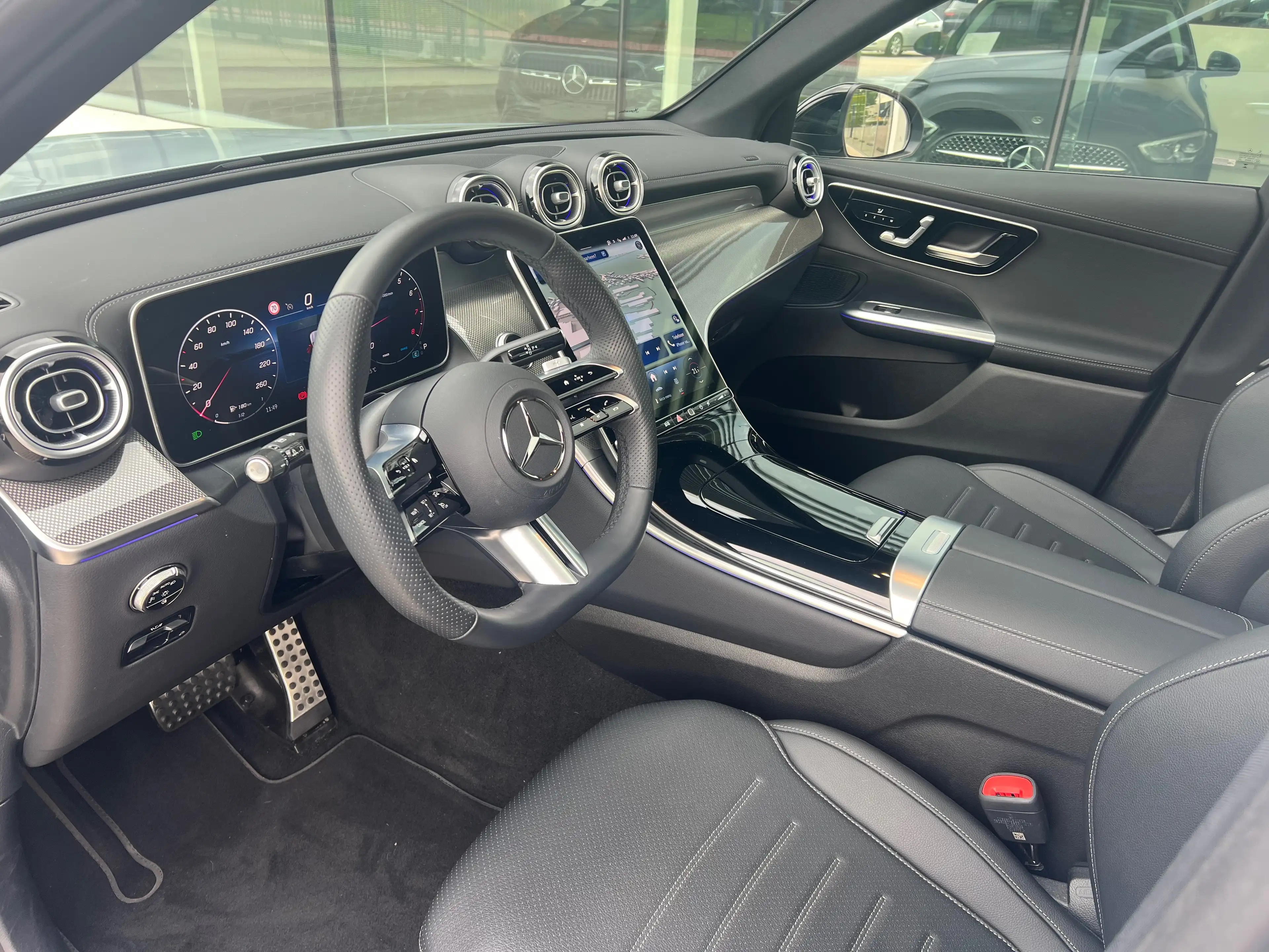 Mercedes-Benz GLC 200 200 AMG-Line * Nightpakket * Digital Light * Pano dak * Trekhaak * Keyless Go * — photo 6