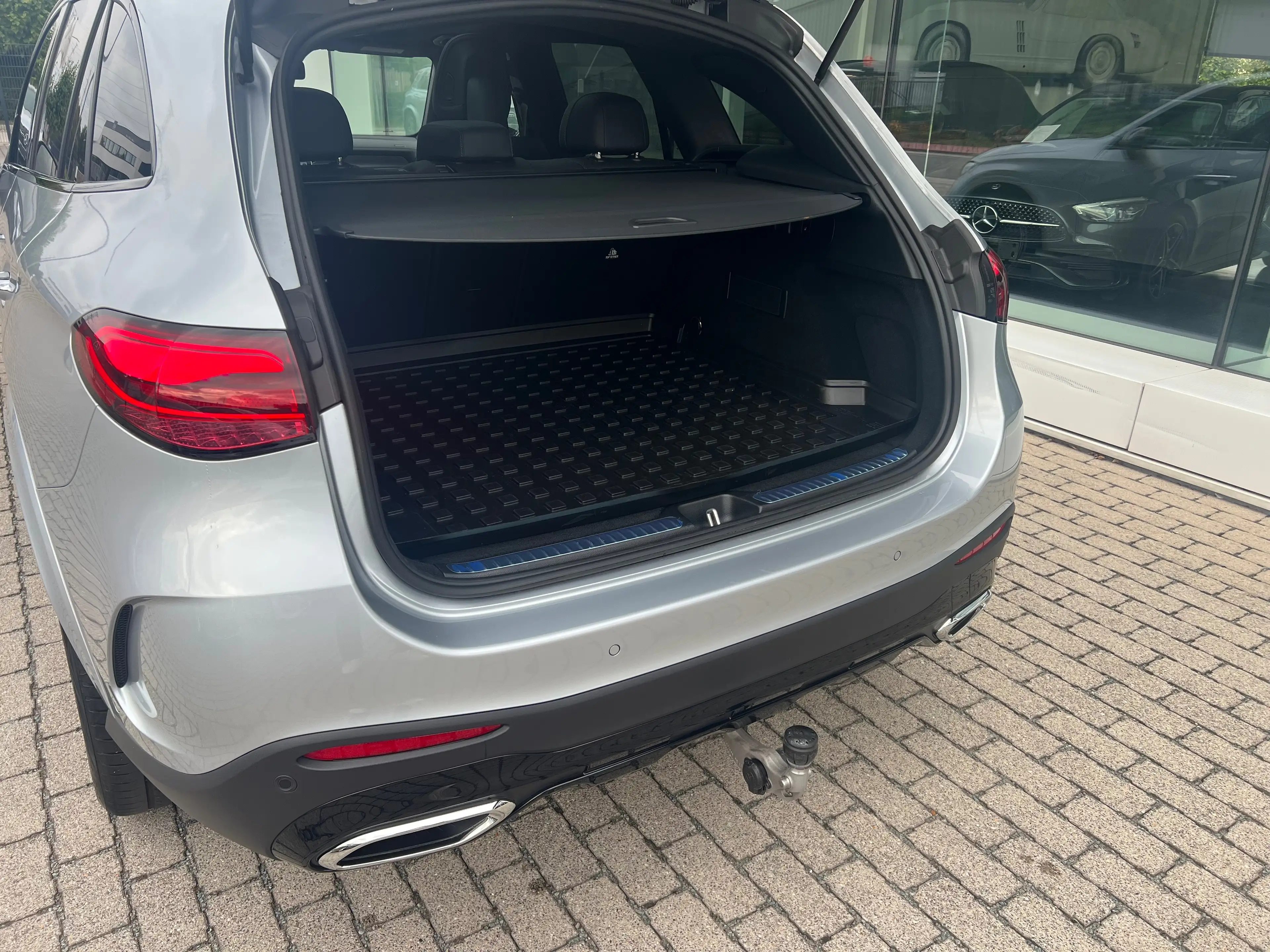Mercedes-Benz GLC 200 200 AMG-Line * Nightpakket * Digital Light * Pano dak * Trekhaak * Keyless Go * — photo 9
