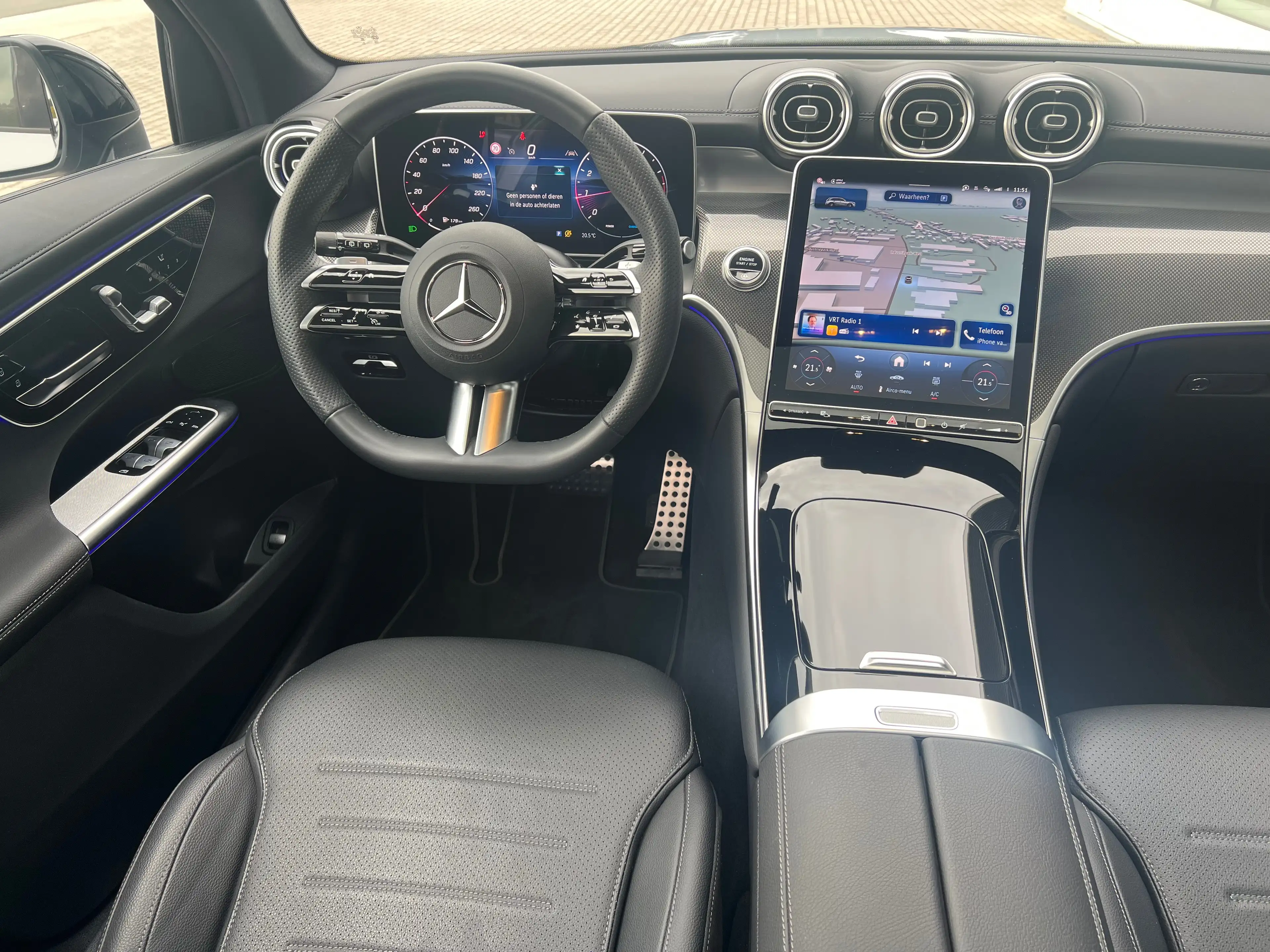 Mercedes-Benz GLC 200 200 AMG-Line * Nightpakket * Digital Light * Pano dak * Trekhaak * Keyless Go * — photo 12
