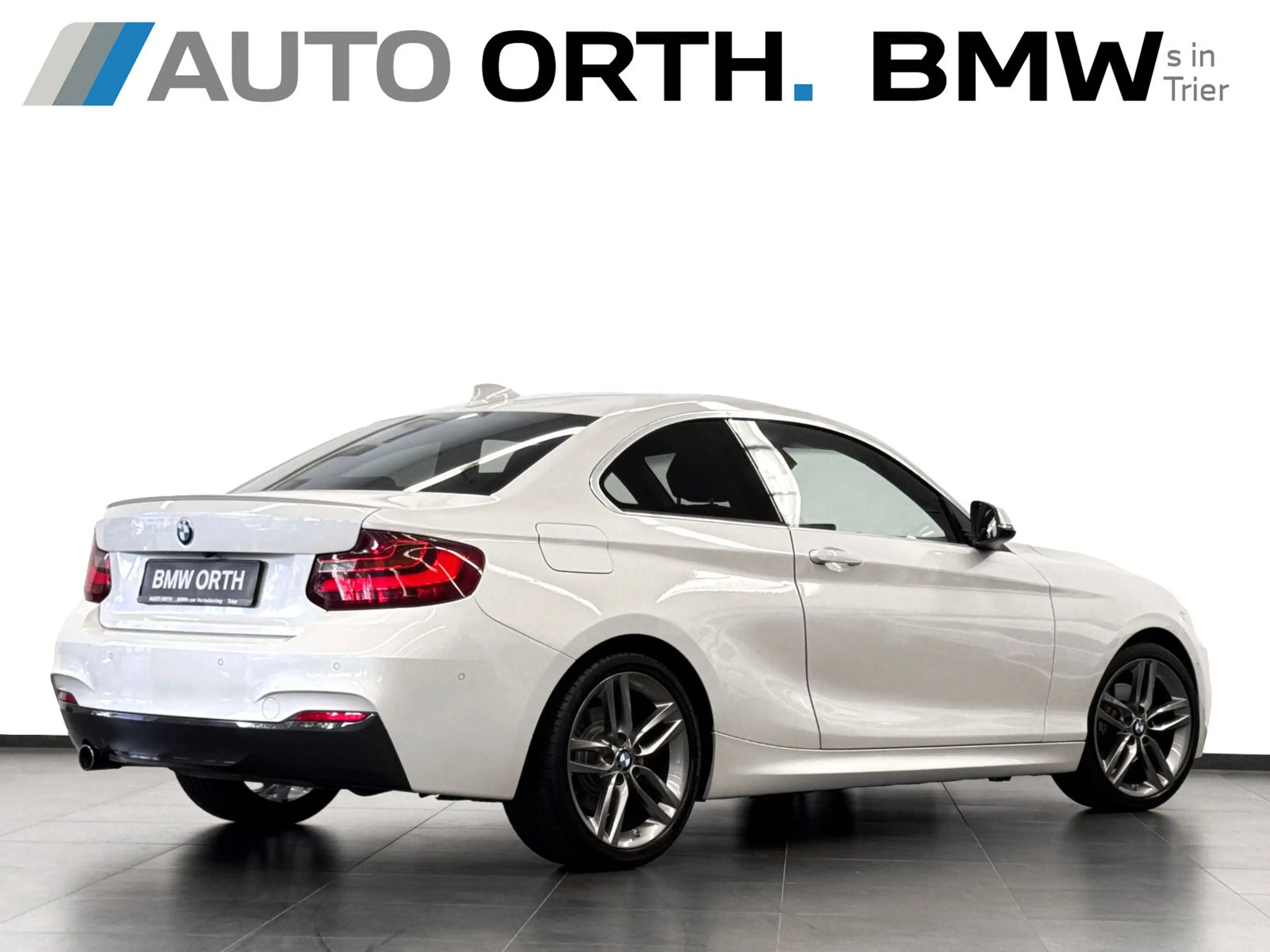 BMW 220 i Coupé SP-AUT. M-SPORT NAVI XEN SD HIFI CAM — photo 2