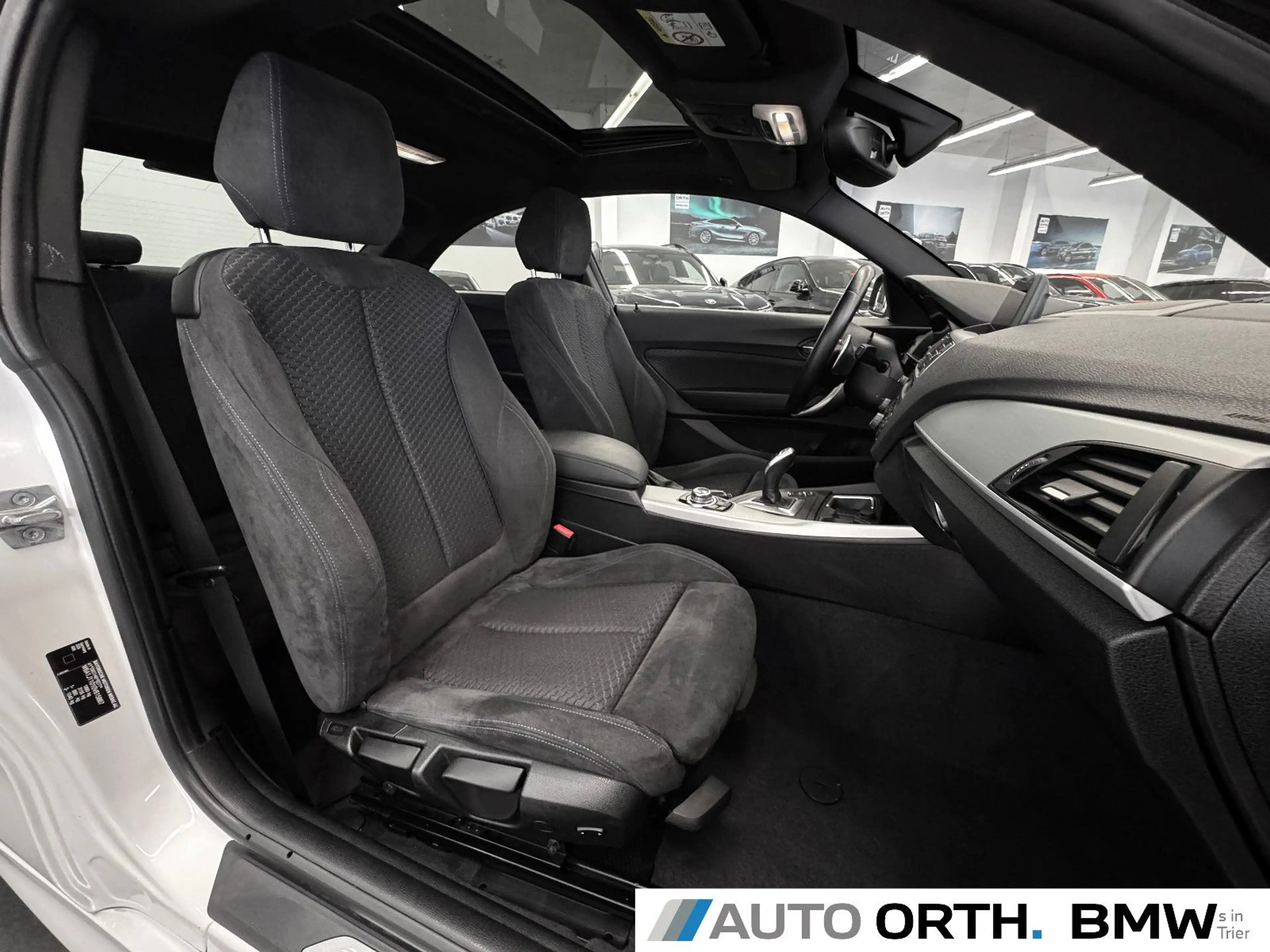 BMW 220 i Coupé SP-AUT. M-SPORT NAVI XEN SD HIFI CAM — photo 15