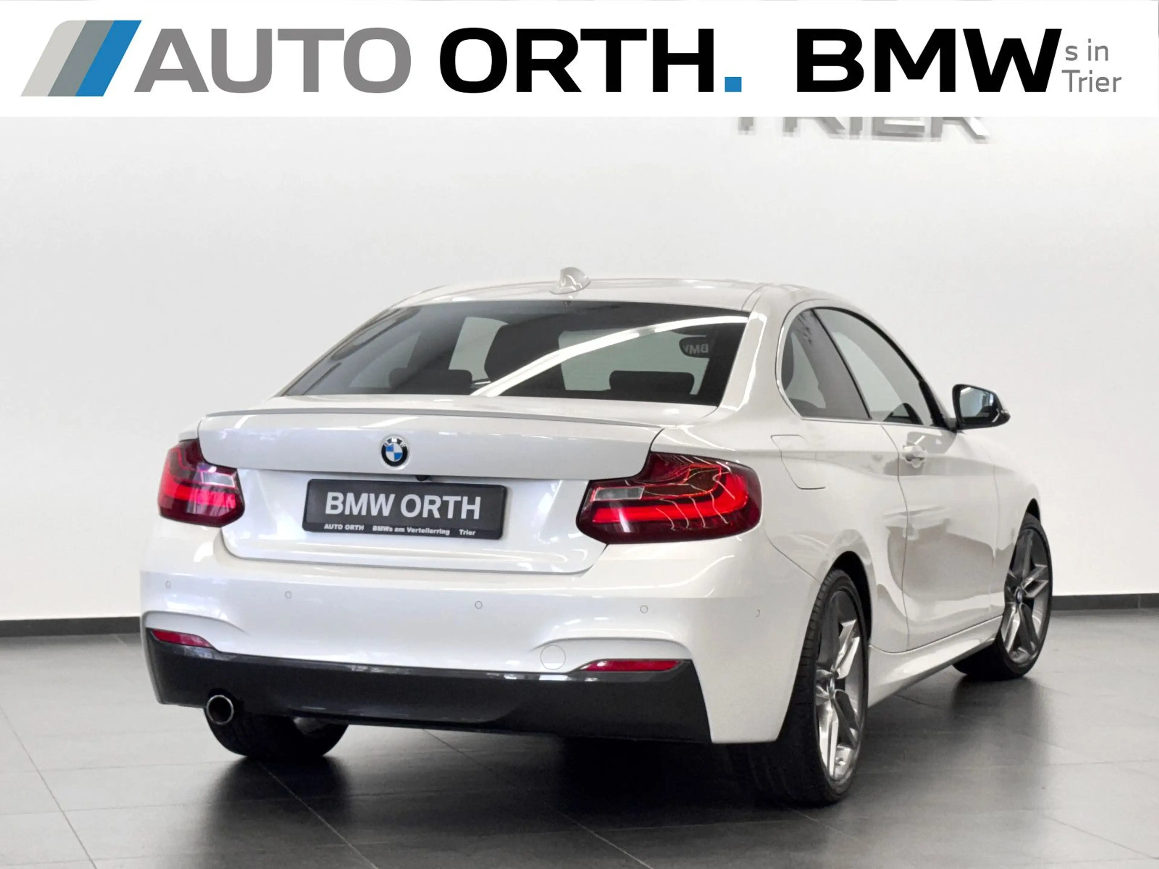BMW 220 i Coupé SP-AUT. M-SPORT NAVI XEN SD HIFI CAM — photo 6