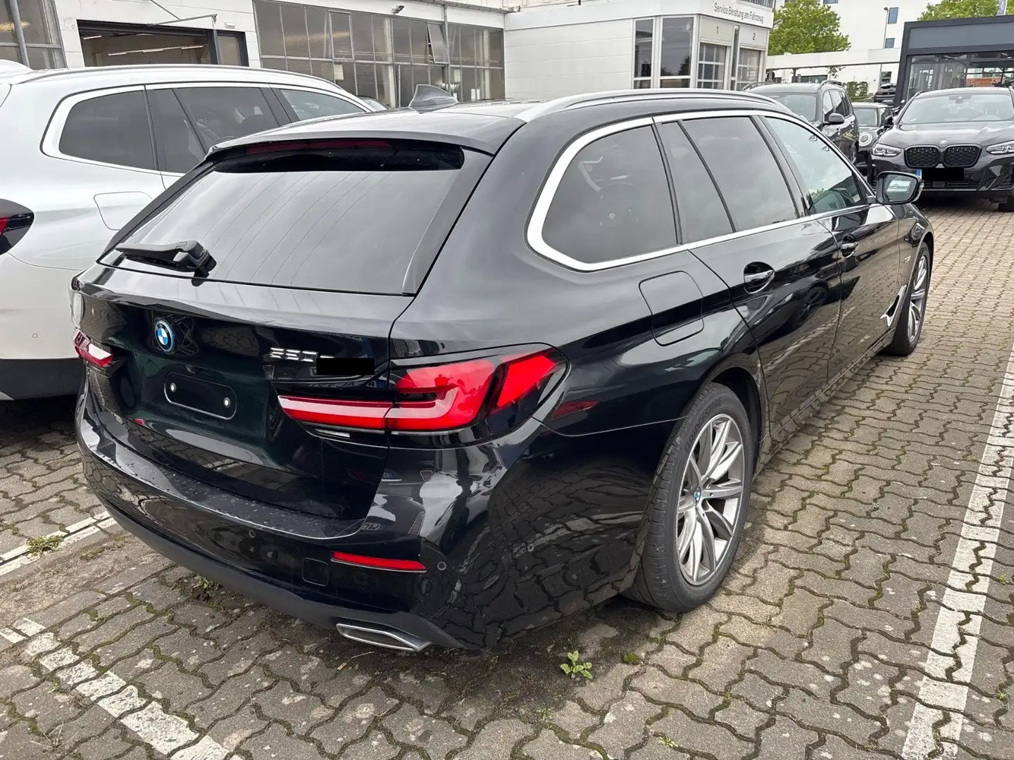 BMW 520 e T COCKP-PRO/LED/DRIVING ASS/KAMERA/18" Negro - 2
