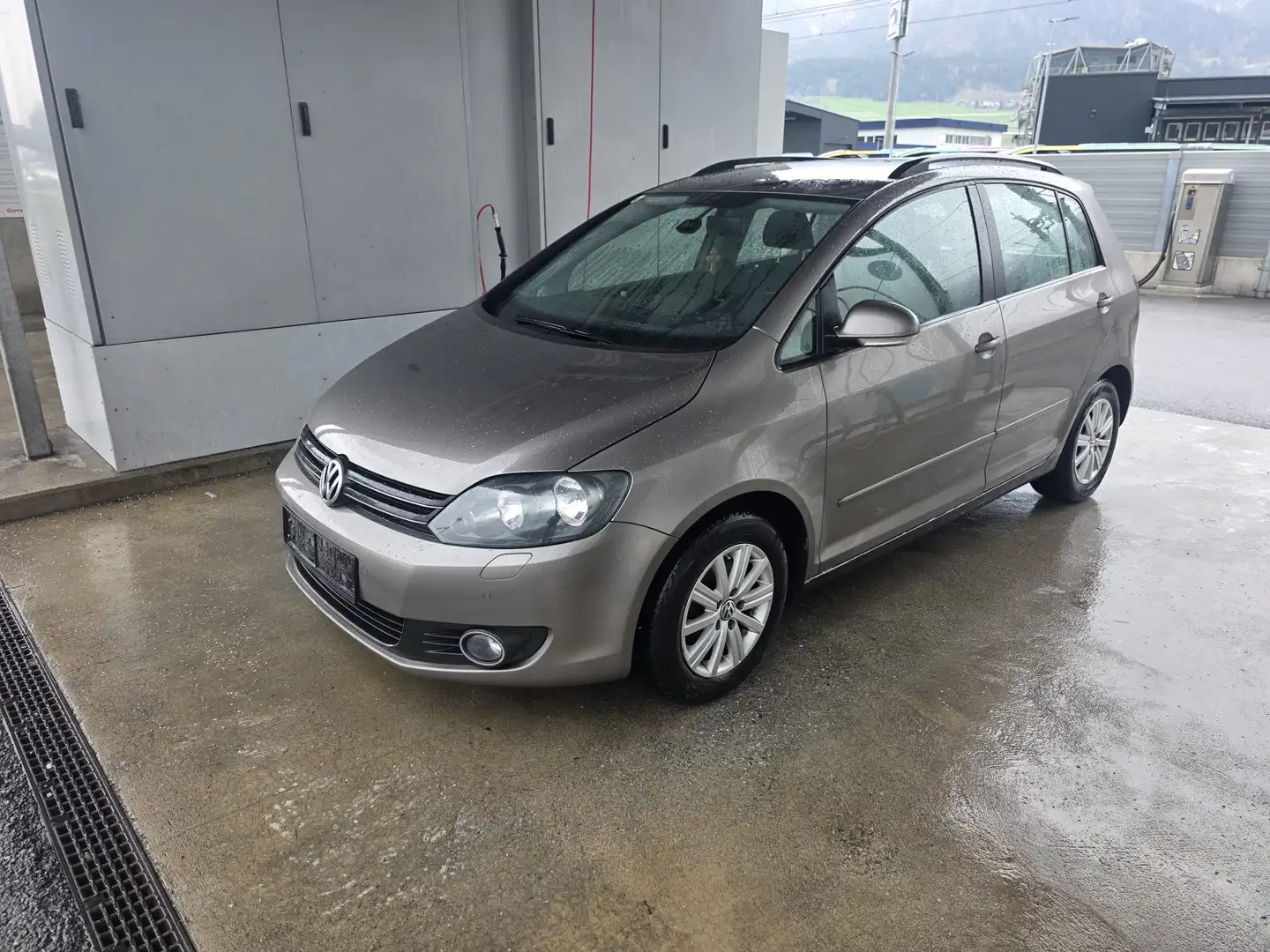 Volkswagen Golf Plus Golf Plus Comfortline BMT 1,6 TDI DPF Comfortline Braun - 1