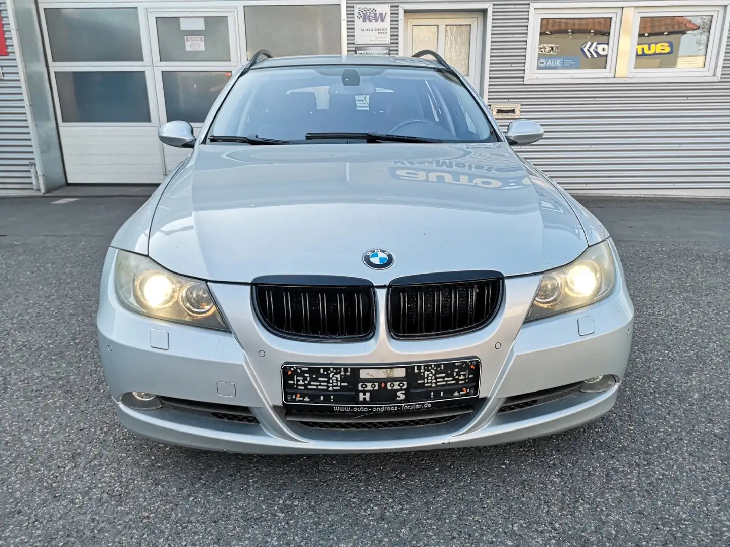 BMW 325 i *Autogas/Benzin Klimaautomatik Teilleder* Grau - 2
