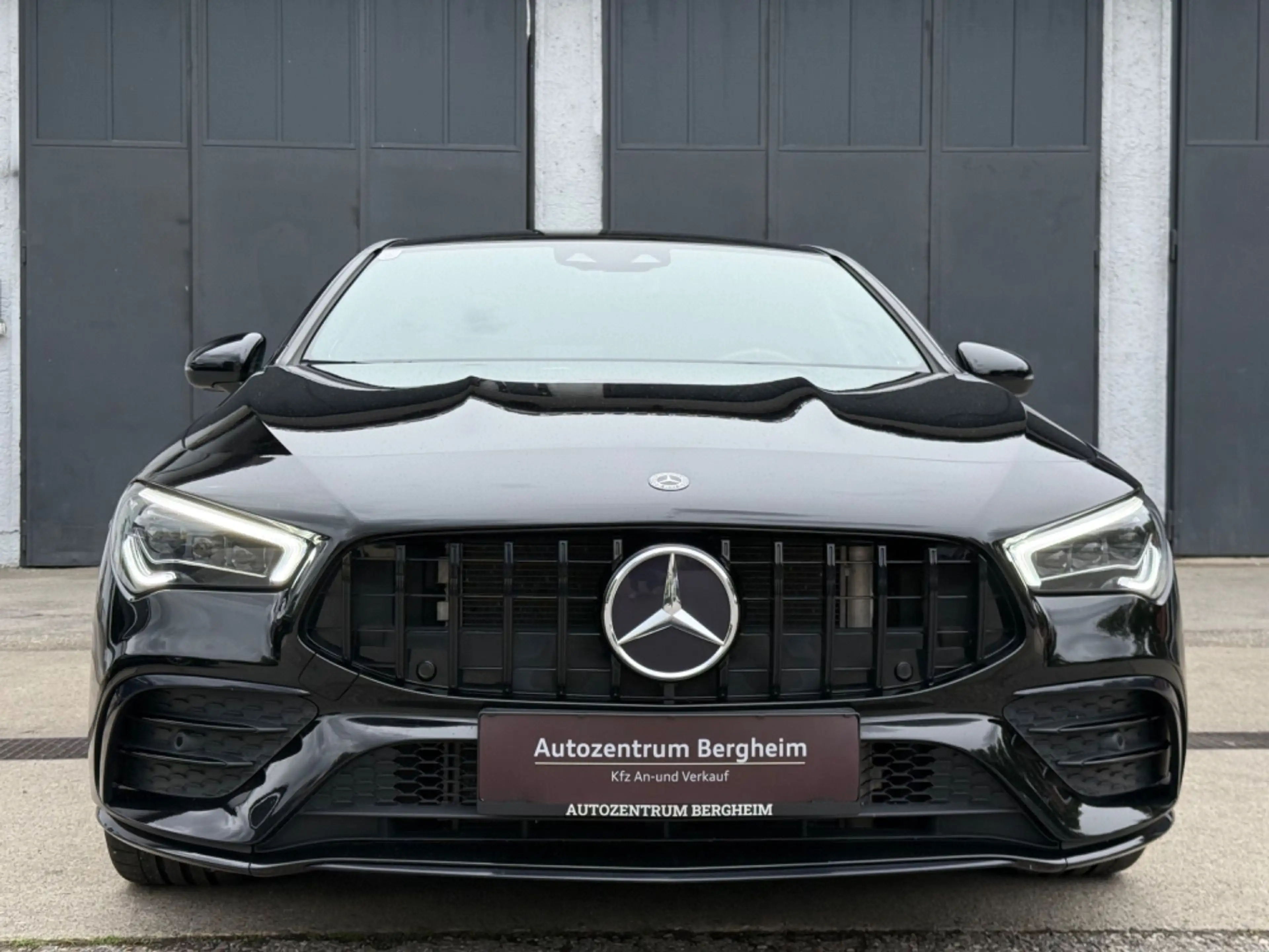 Mercedes-Benz CLA 35 AMG 4MATIC Shooting Brake Aut. — photo 3