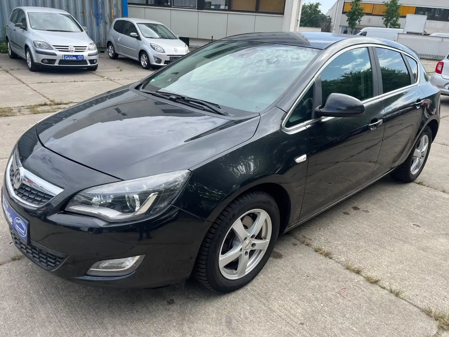 Opel Astra J Lim. 5-trg. Innovation ,Tüv neu Zwart - 1