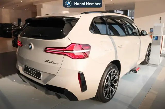 BMW X3 view 3