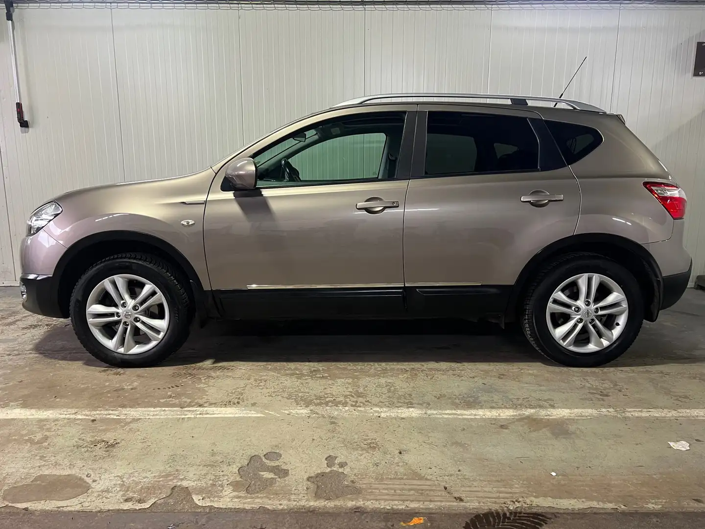 Nissan Qashqai 1.6 Visia Bruin - 2