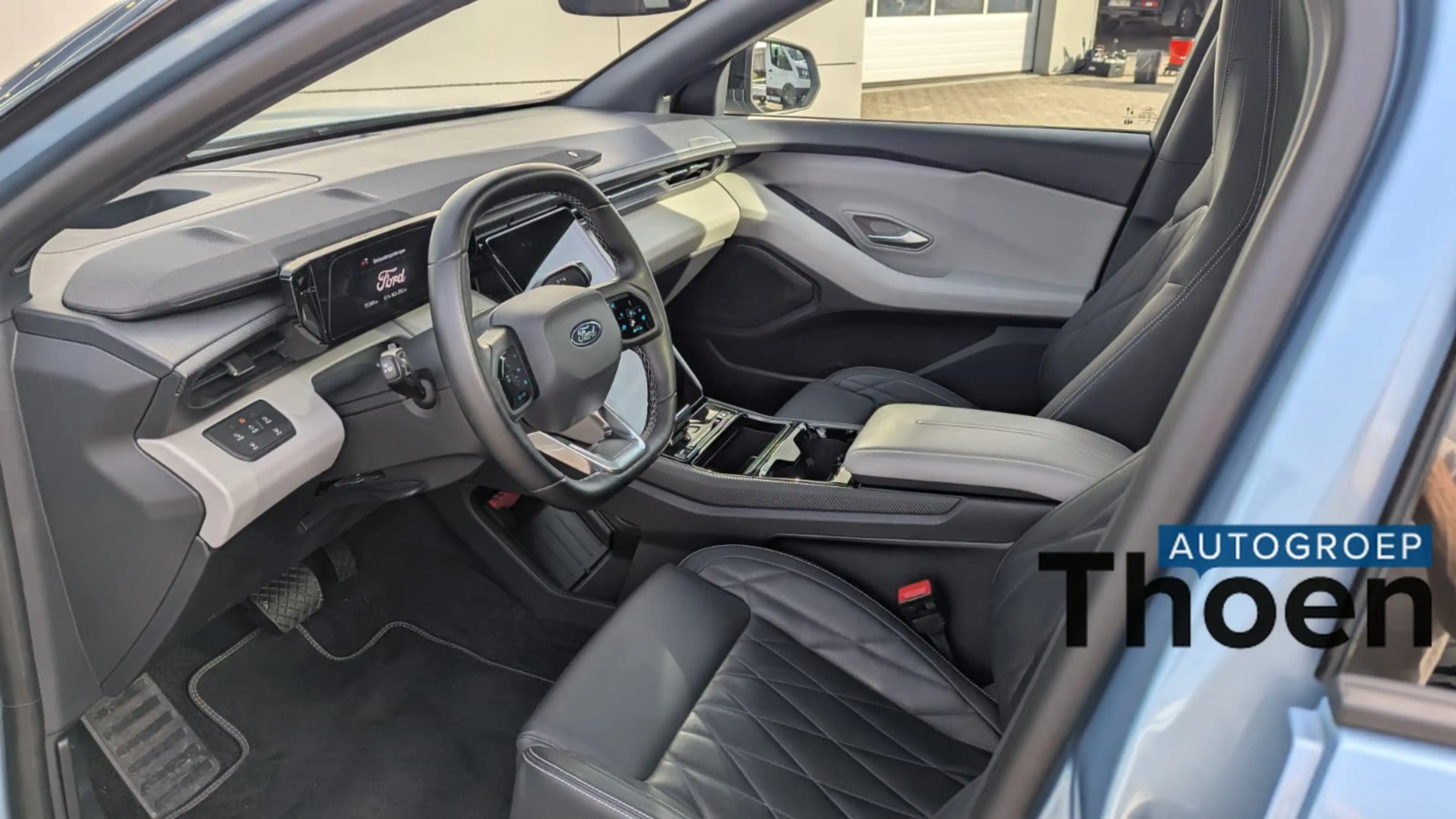 Ford Explorer EXPLORER PREMIUM 77KWH EXTENDED RANGE RWD 286PK/210KW A1 — photo 12