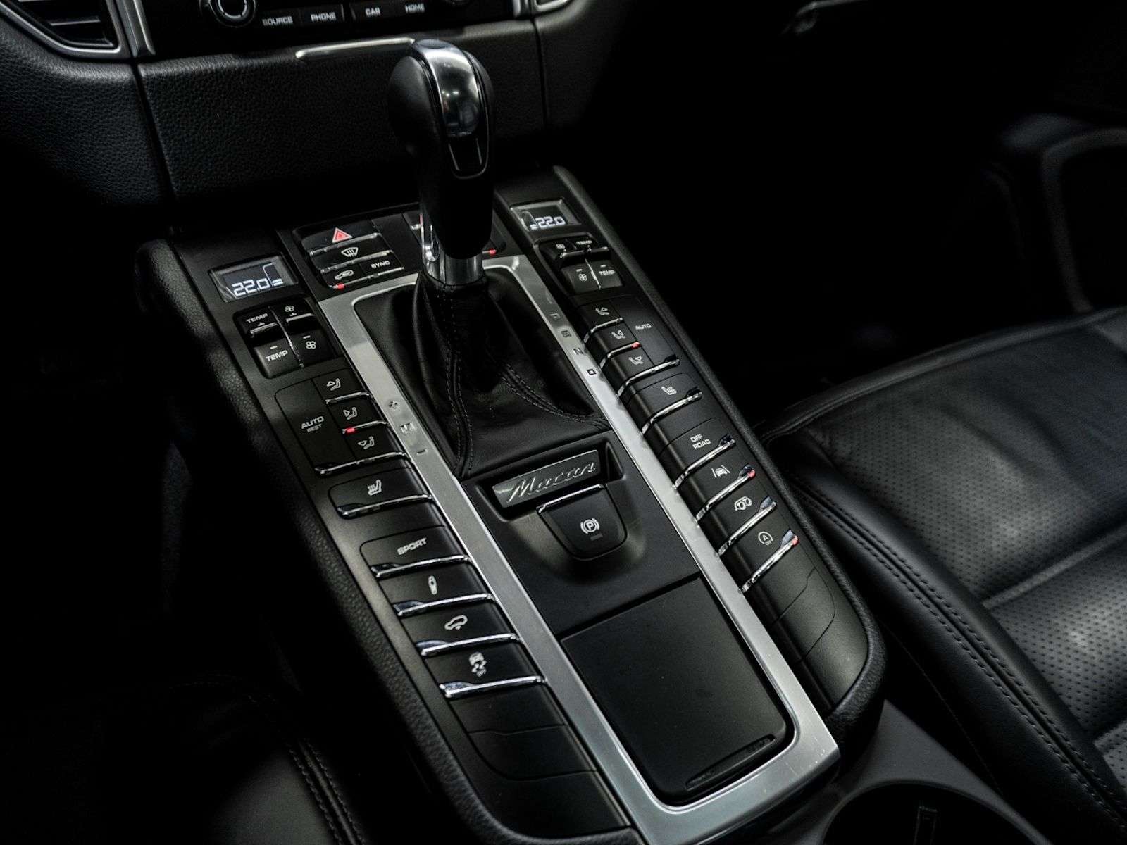 2017 Porsche Macan | One Owner, No Accidents, Full Service History, L thumb 17